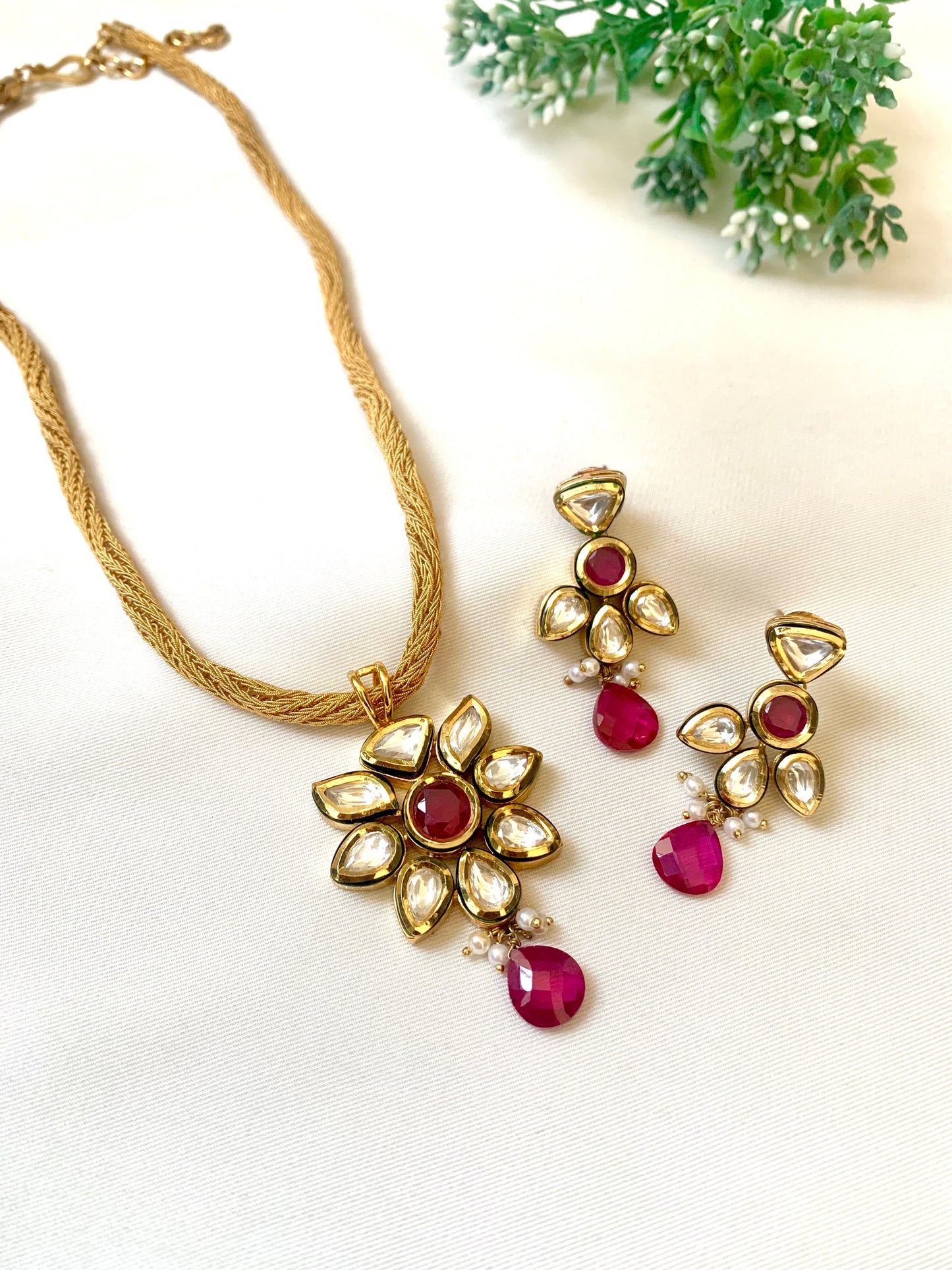 Tenneh Necklace Set
