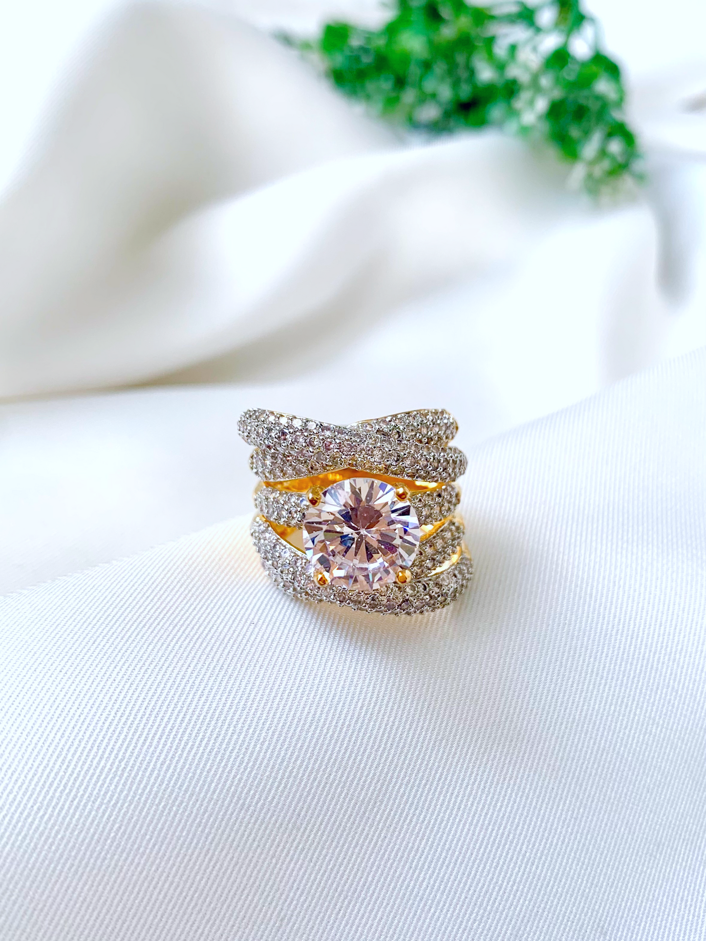 Emel Gold Ring