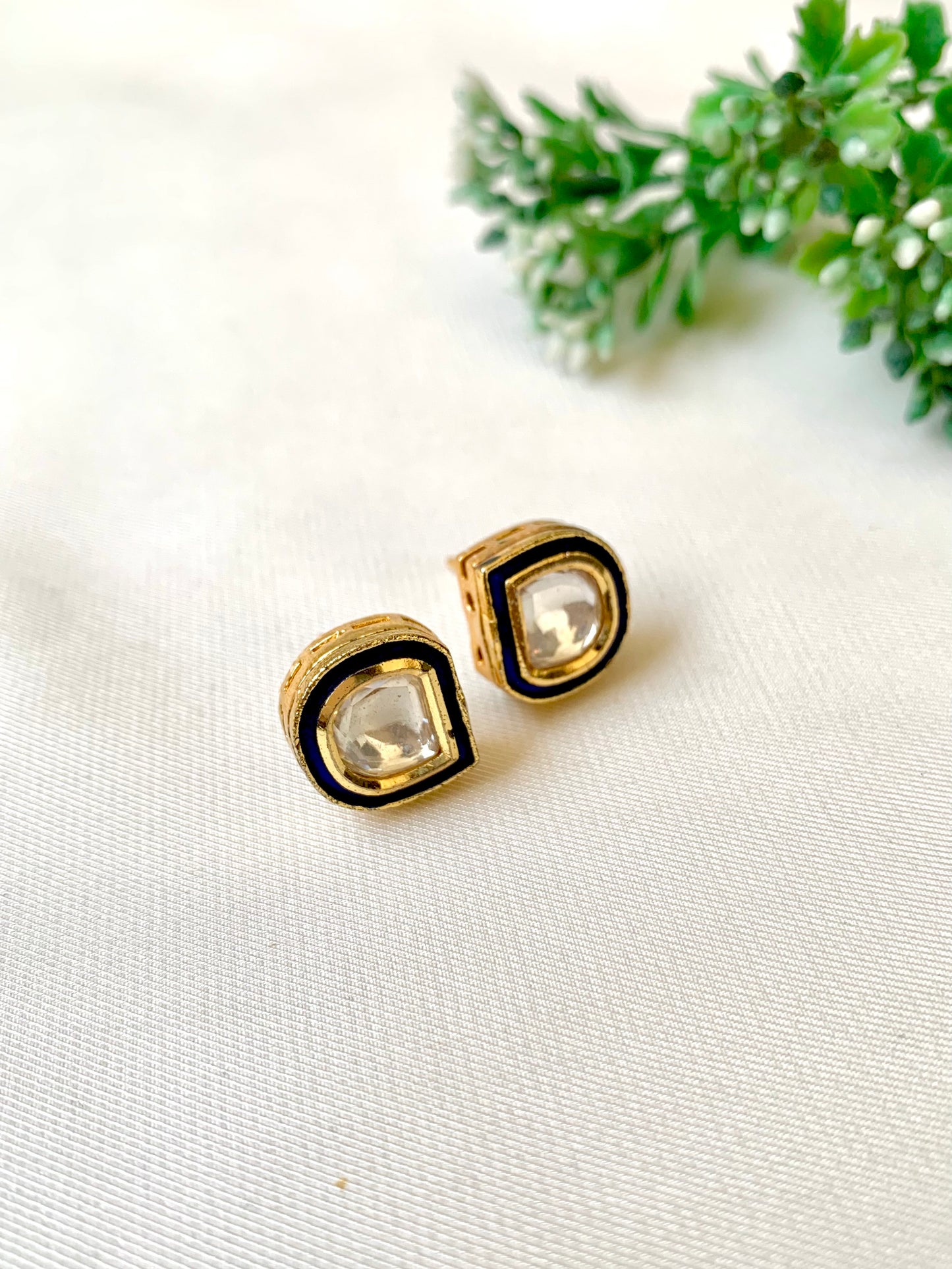 Viani Studs
