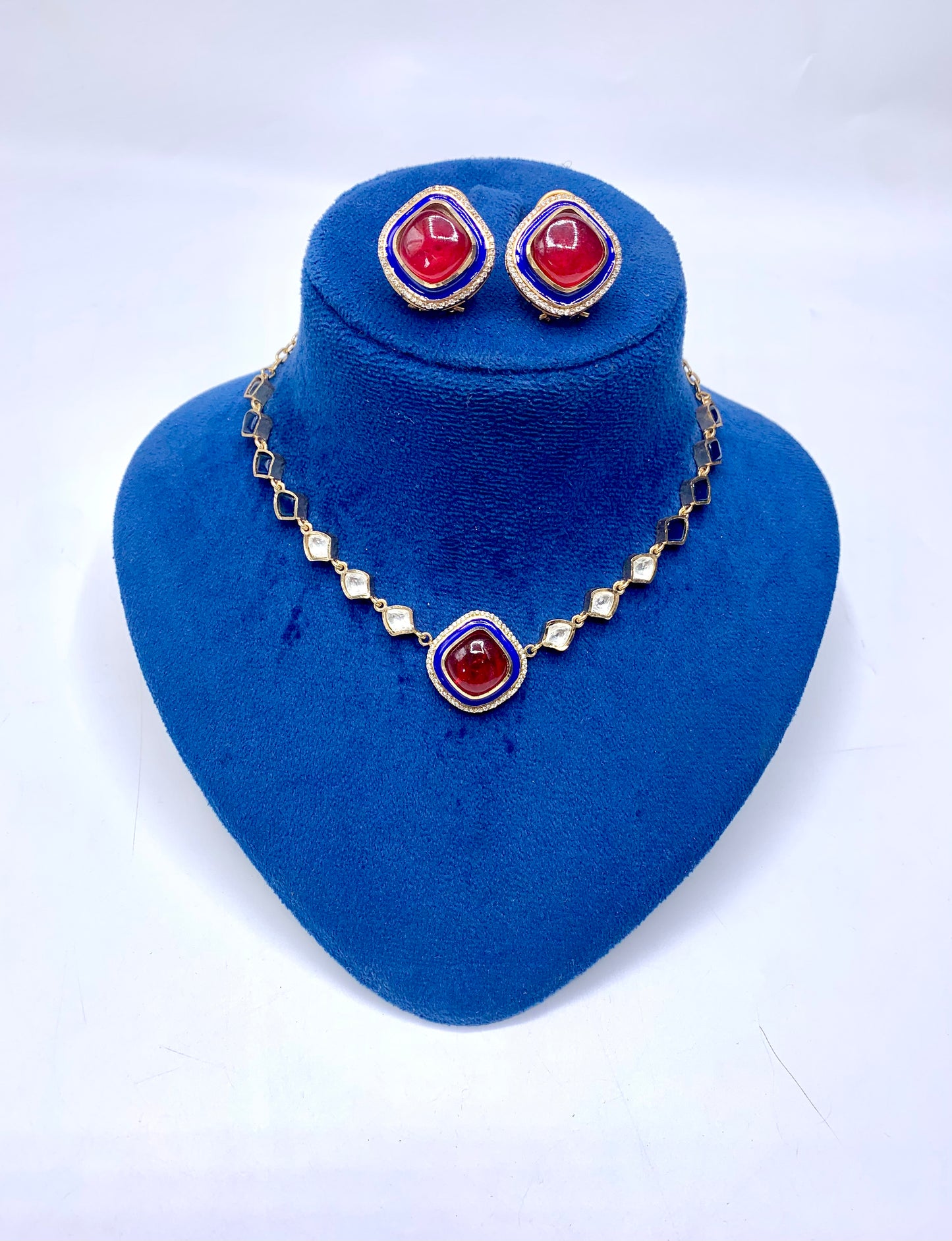 Diksha Choker