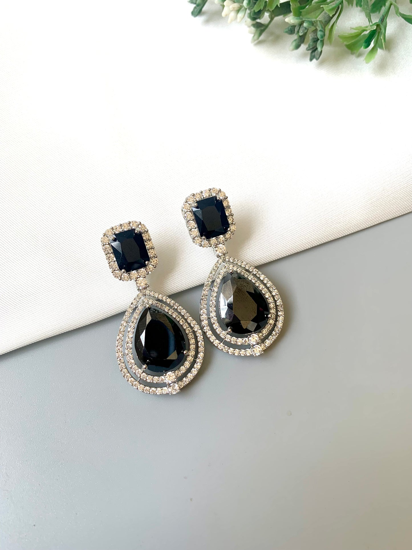 Rafa Onyx Rhodium