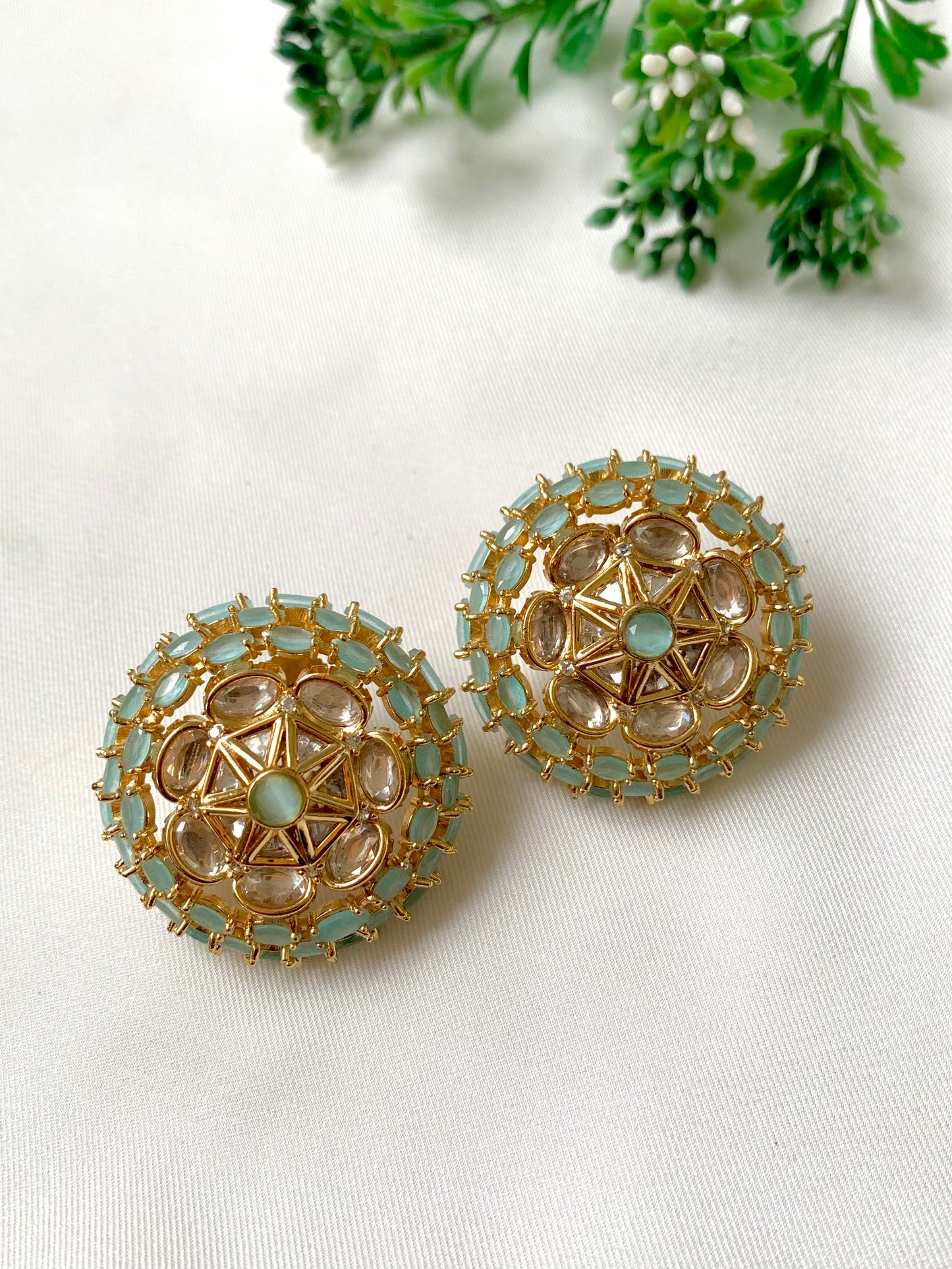 Gulnoor Studs