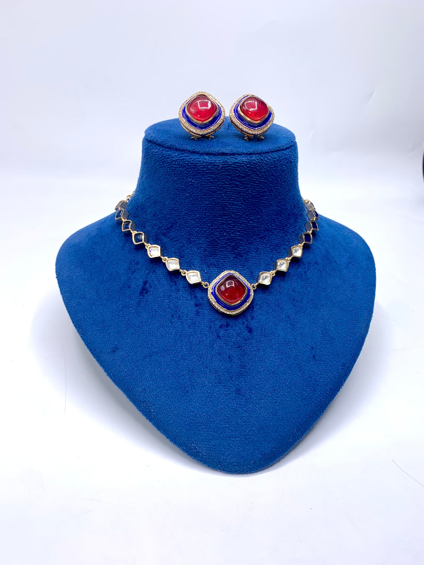 Diksha Choker