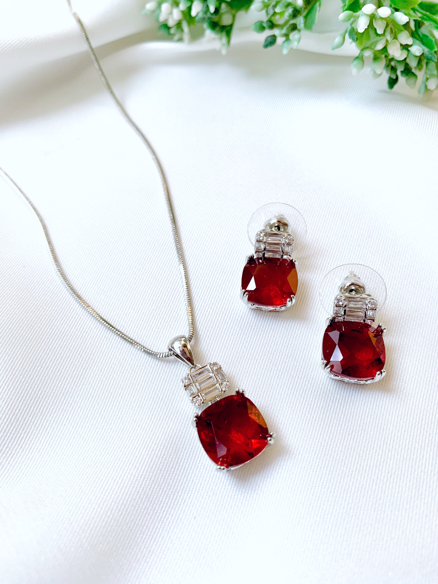 Melody Pendant Set