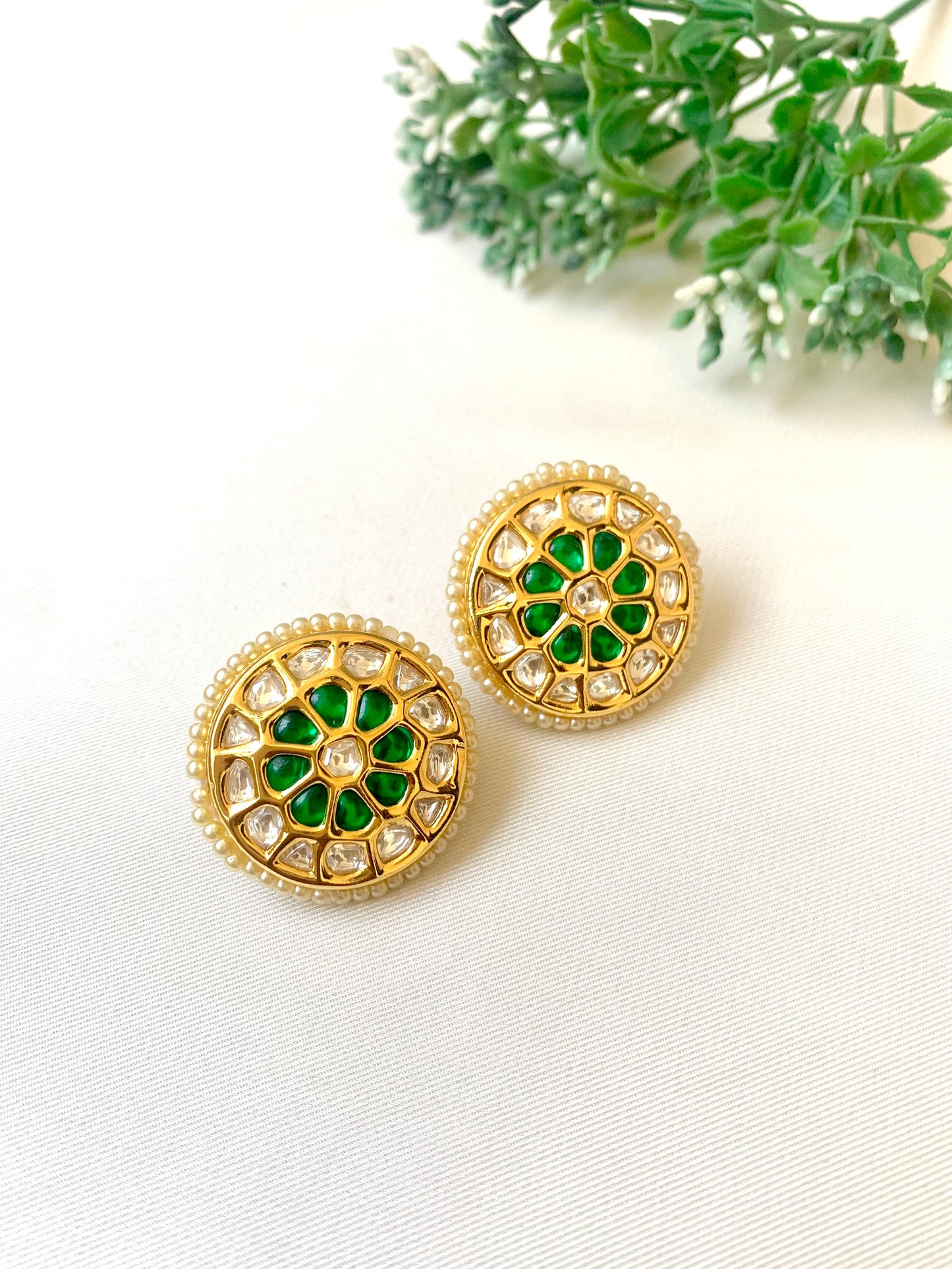 Janiya Studs