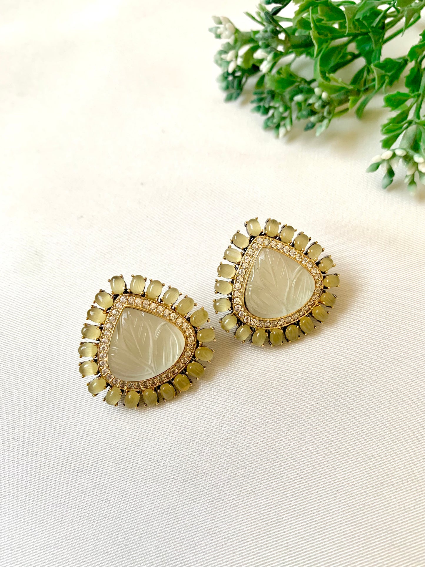 Archana Studs