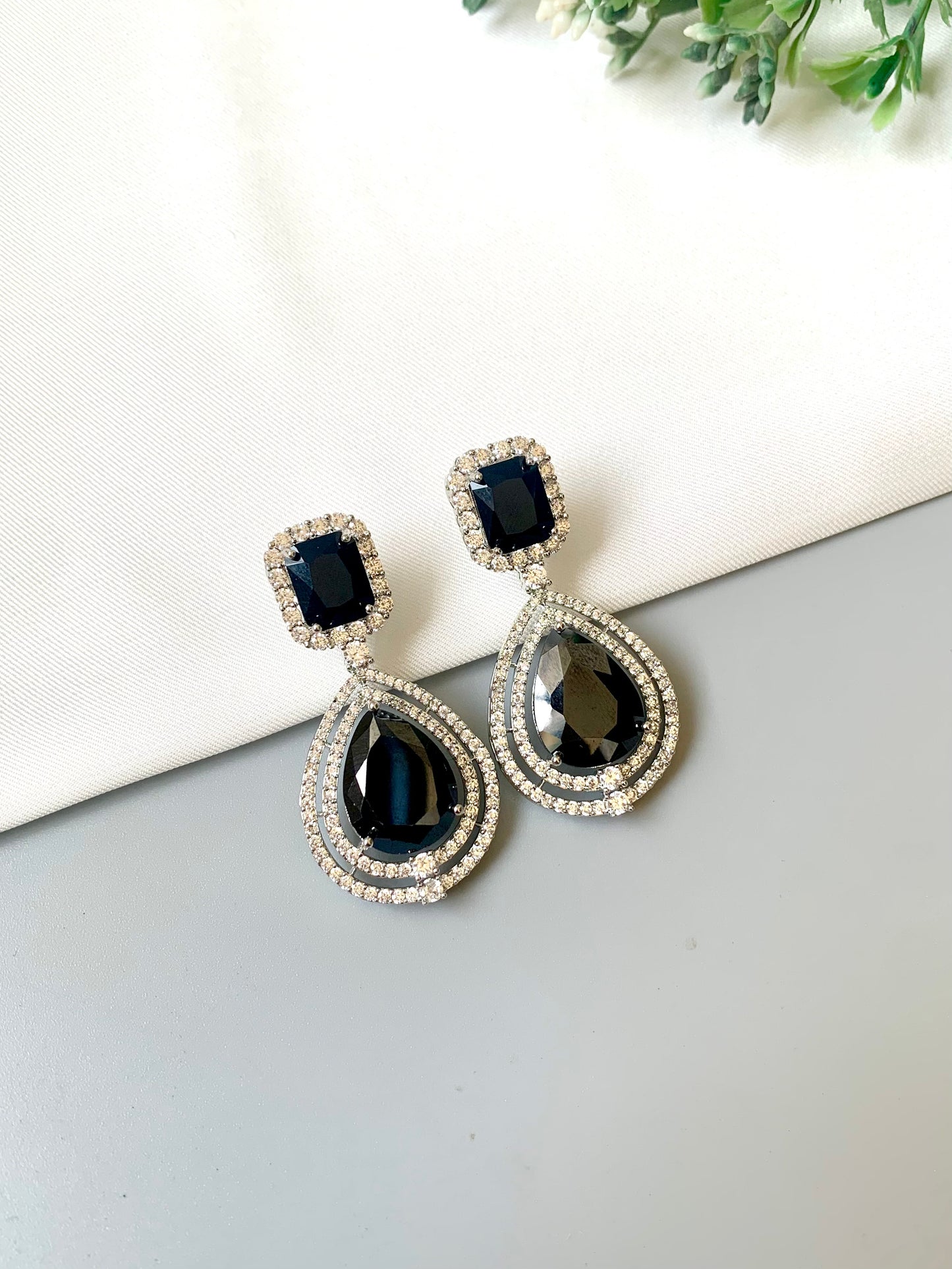 Rafa Onyx Rhodium