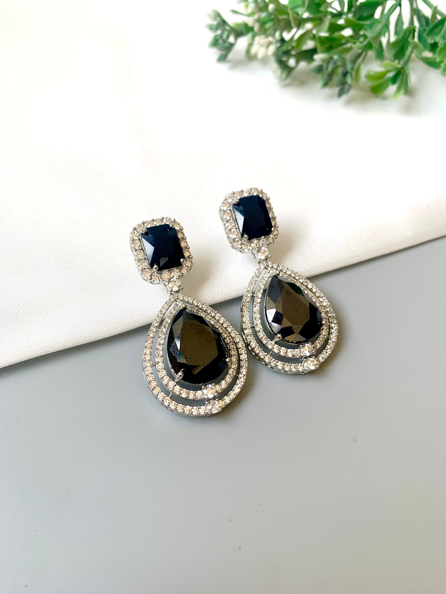 Rafa Onyx Rhodium