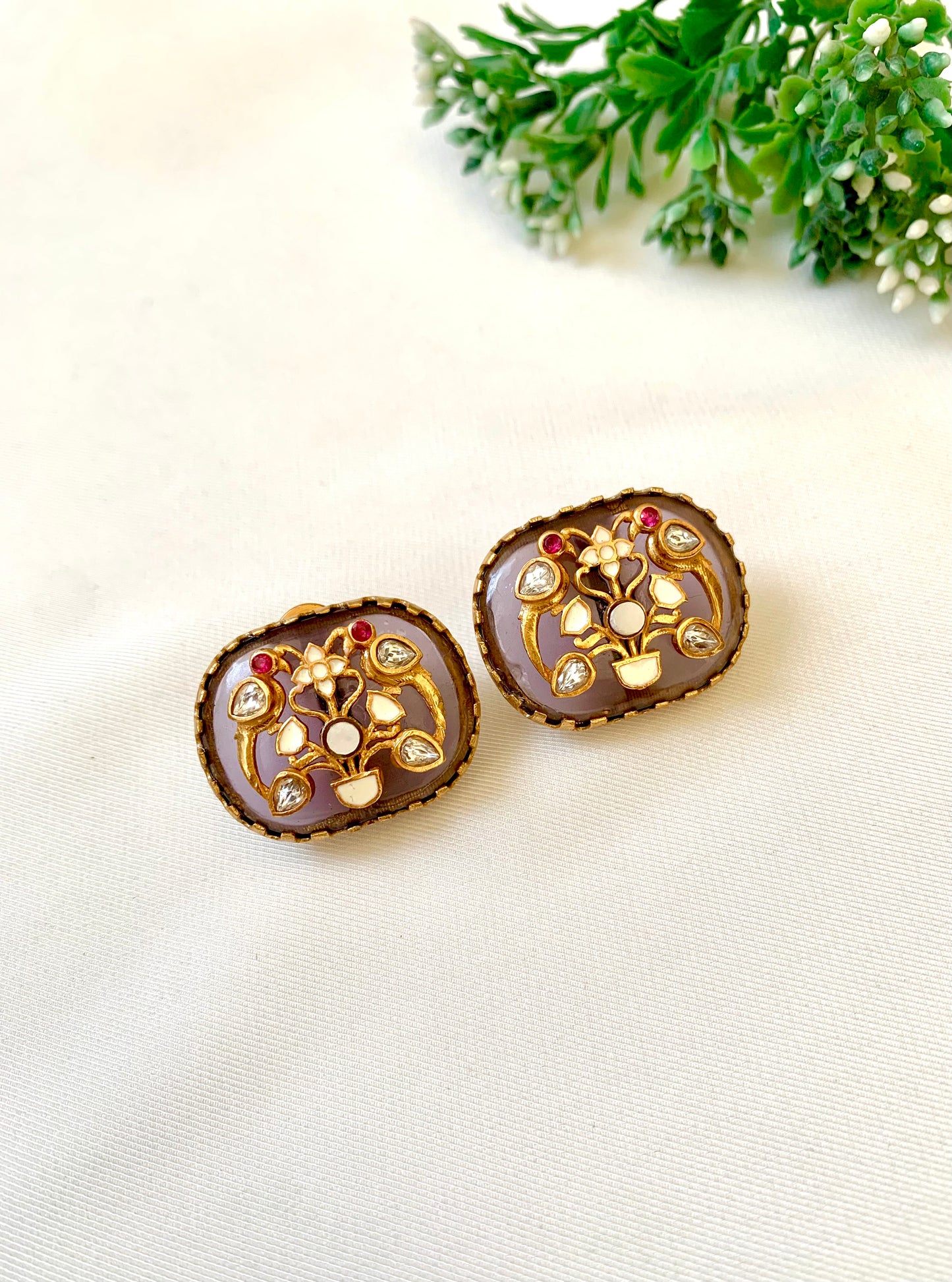 Salomi Studs