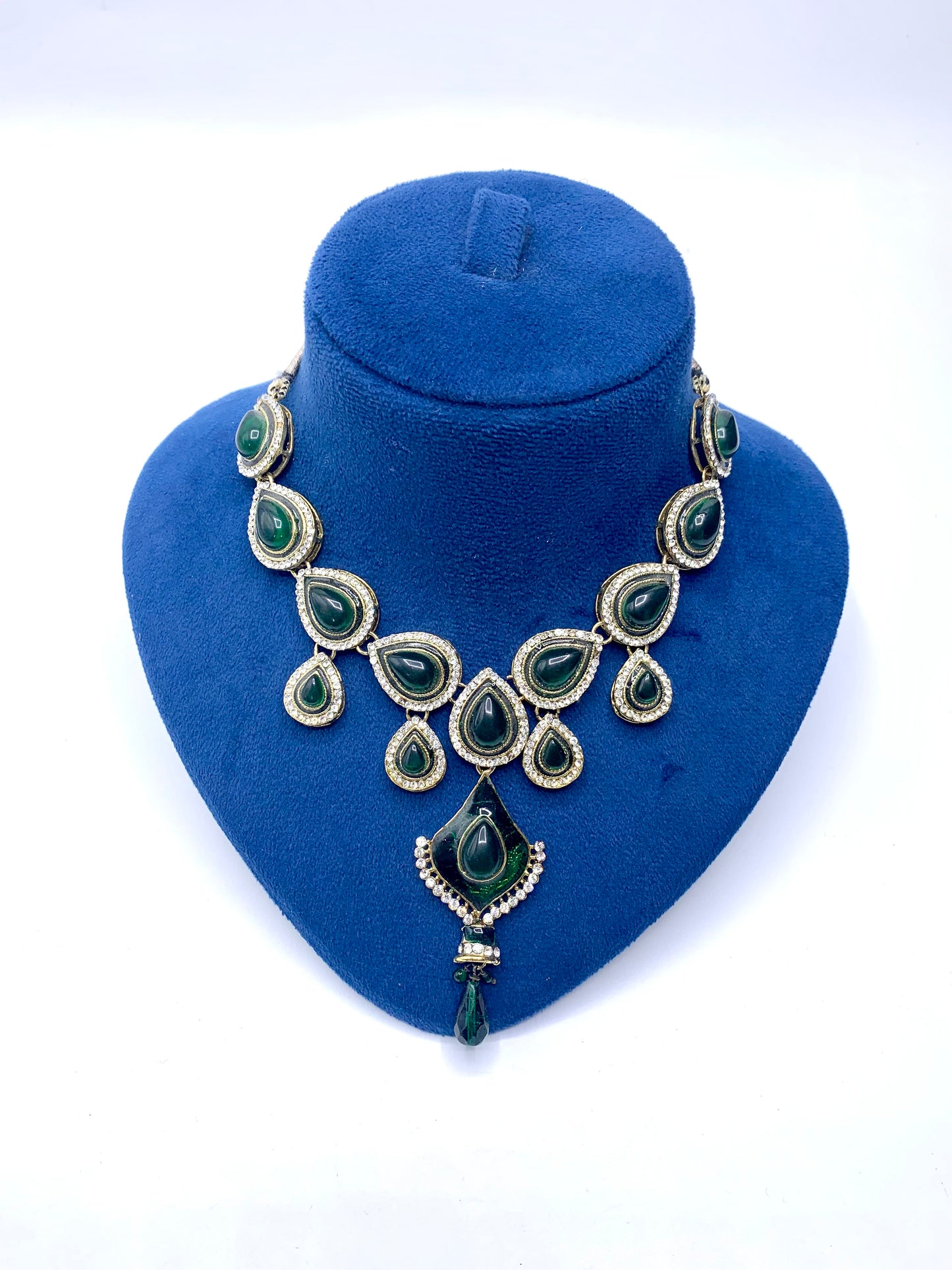 Nahim Necklace Set