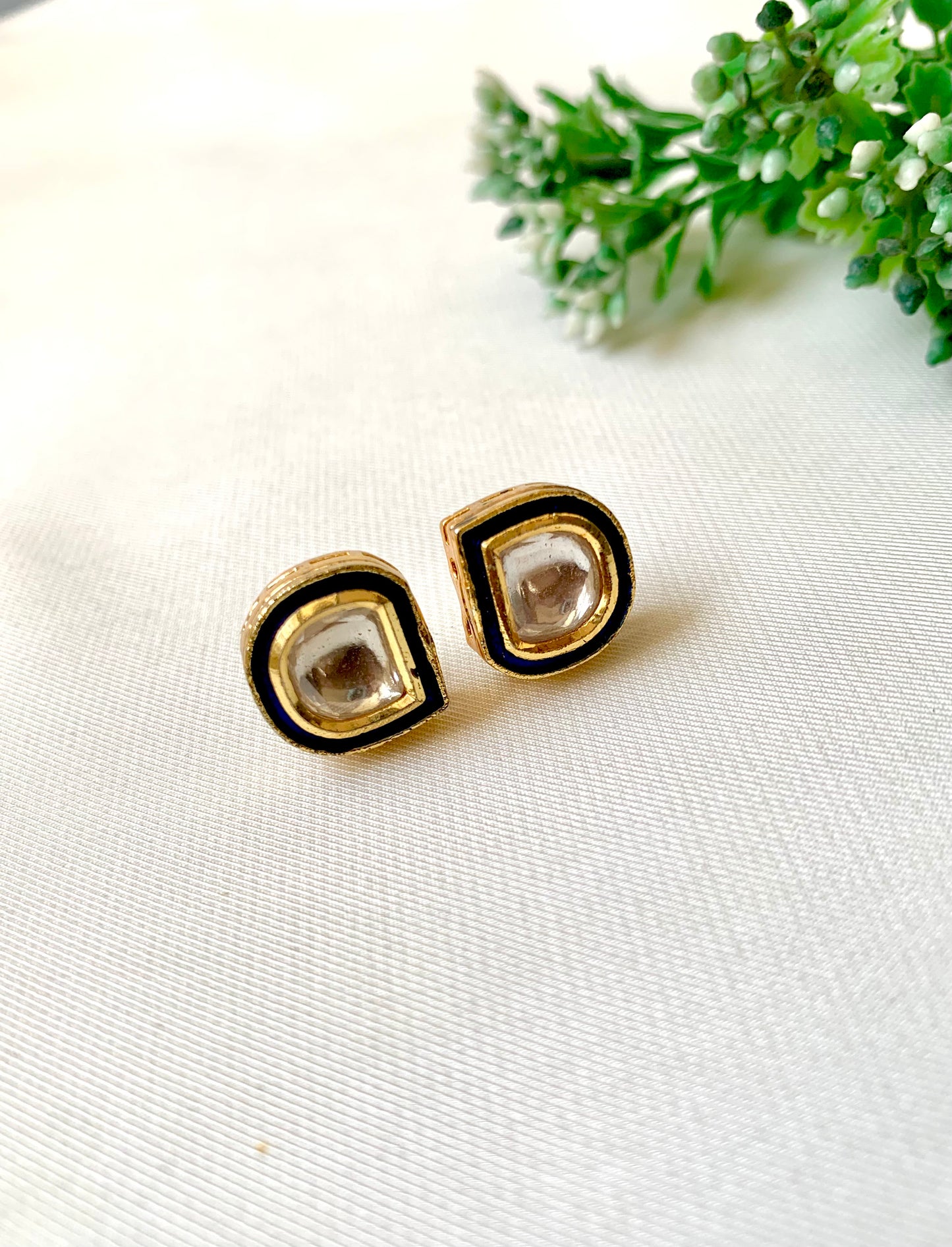 Viani Studs