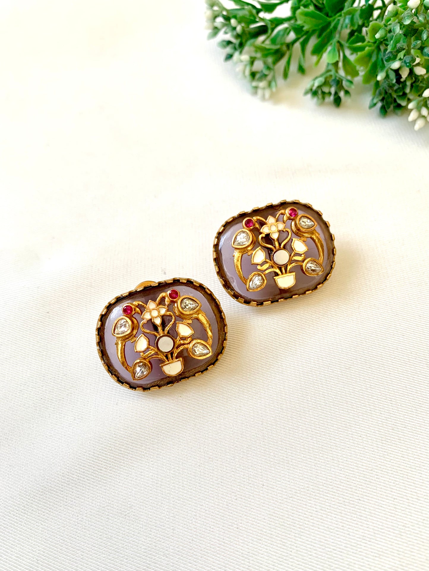 Salomi Studs