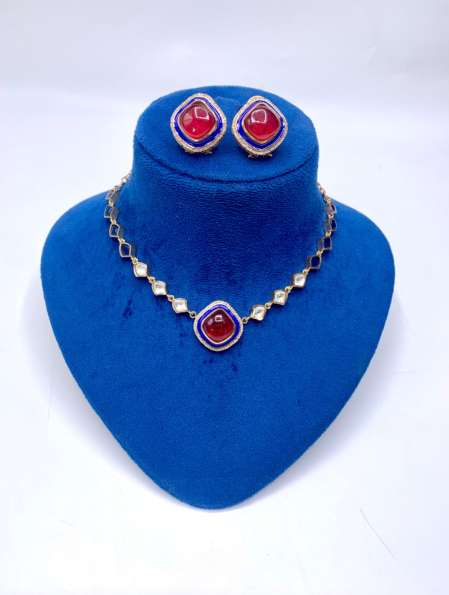 Diksha Choker