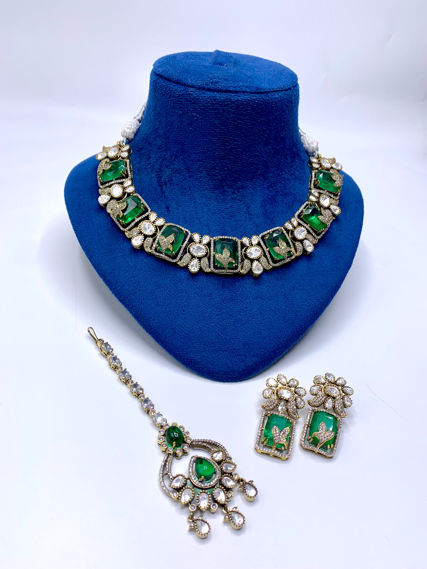 Ganga Necklace Set