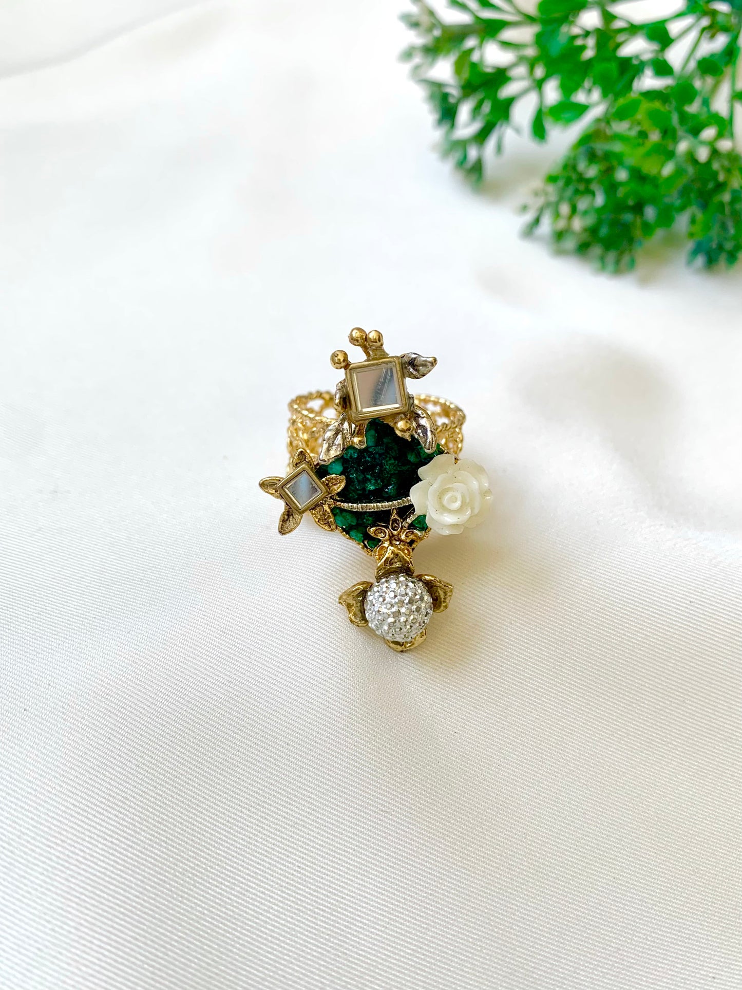 Akila Ring