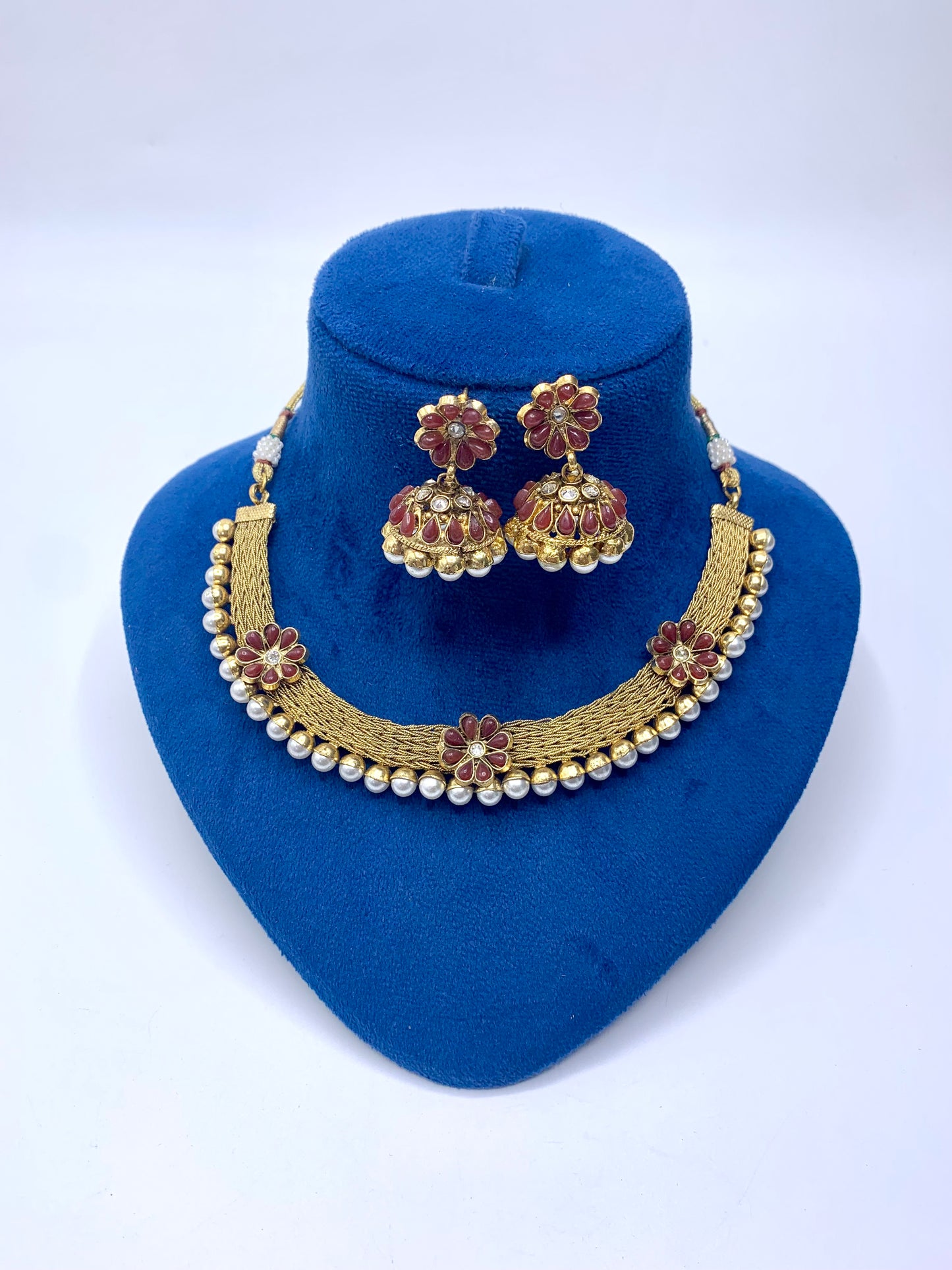 Ambel Necklace Set