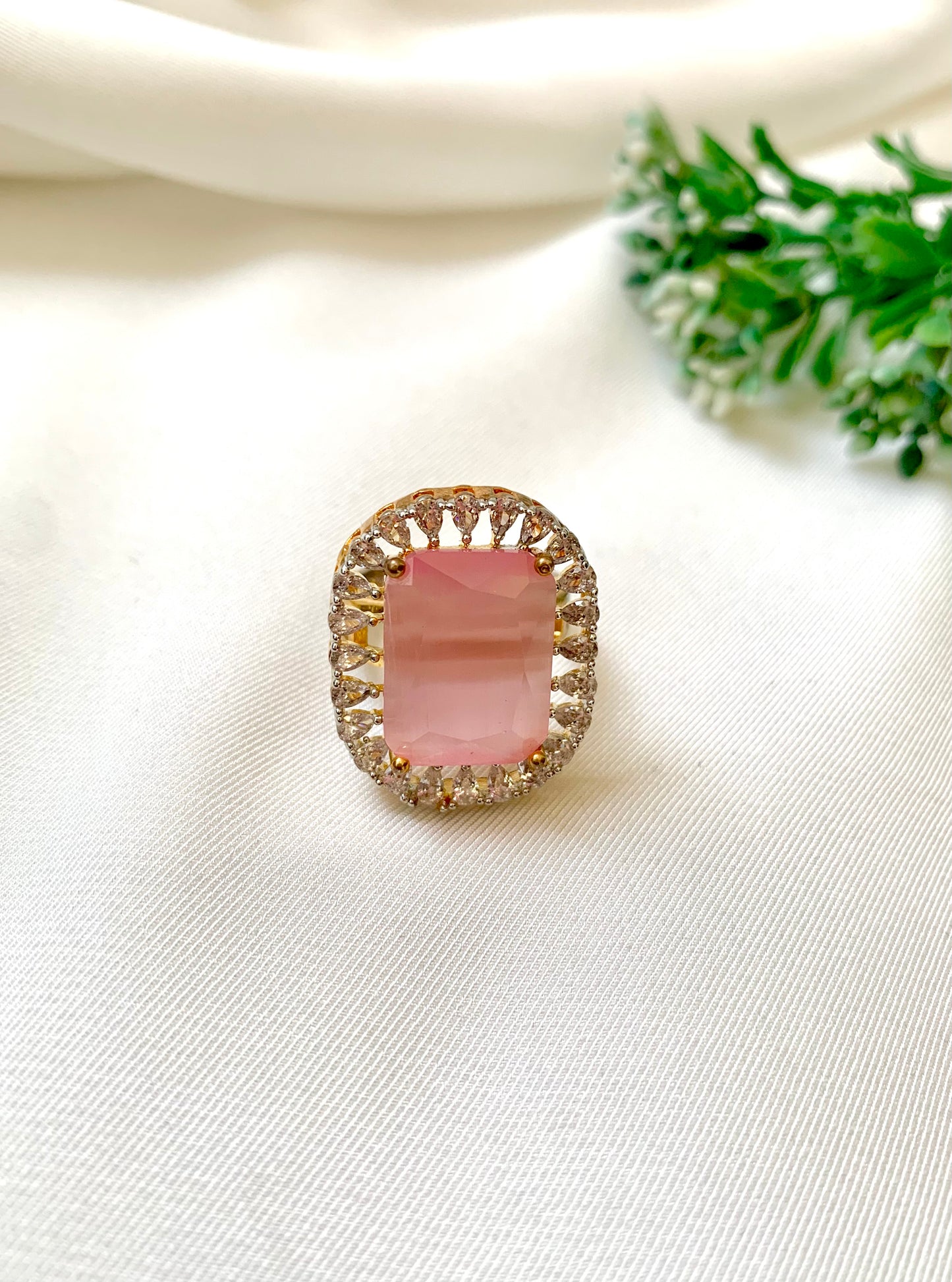 Jeeve Ring