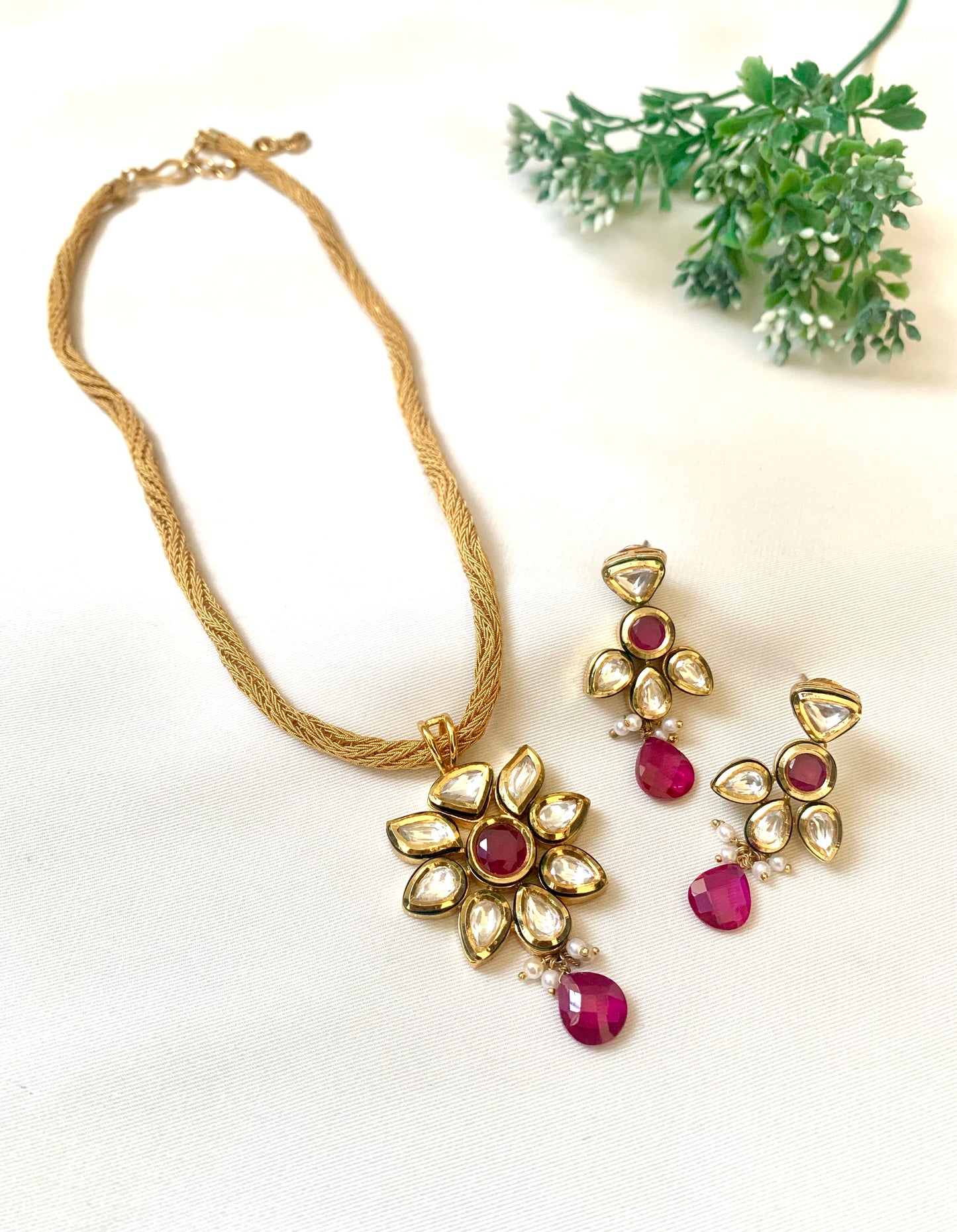 Tenneh Necklace Set