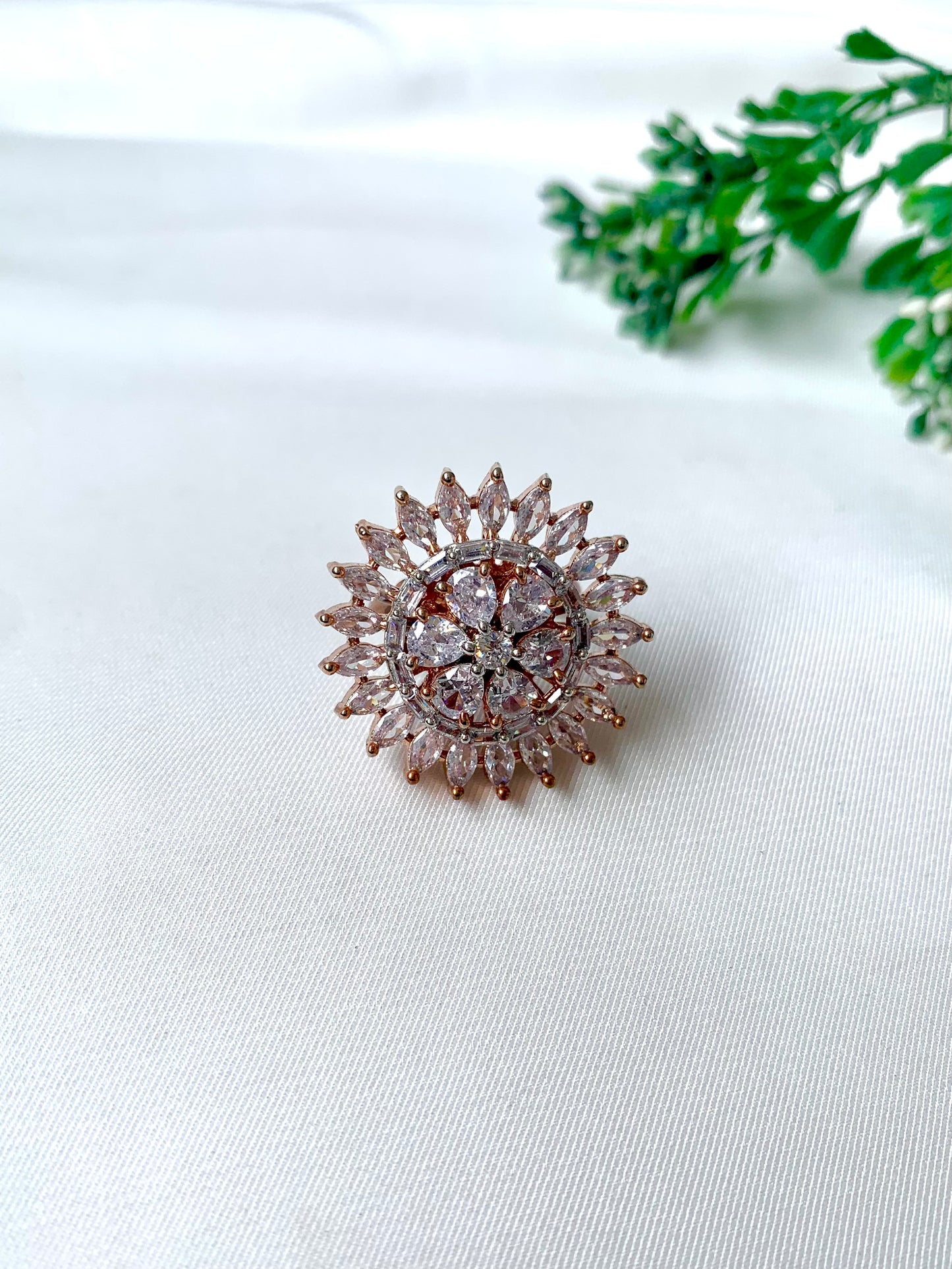 solara-bloom-ring-rose-gold-zamal-jewels