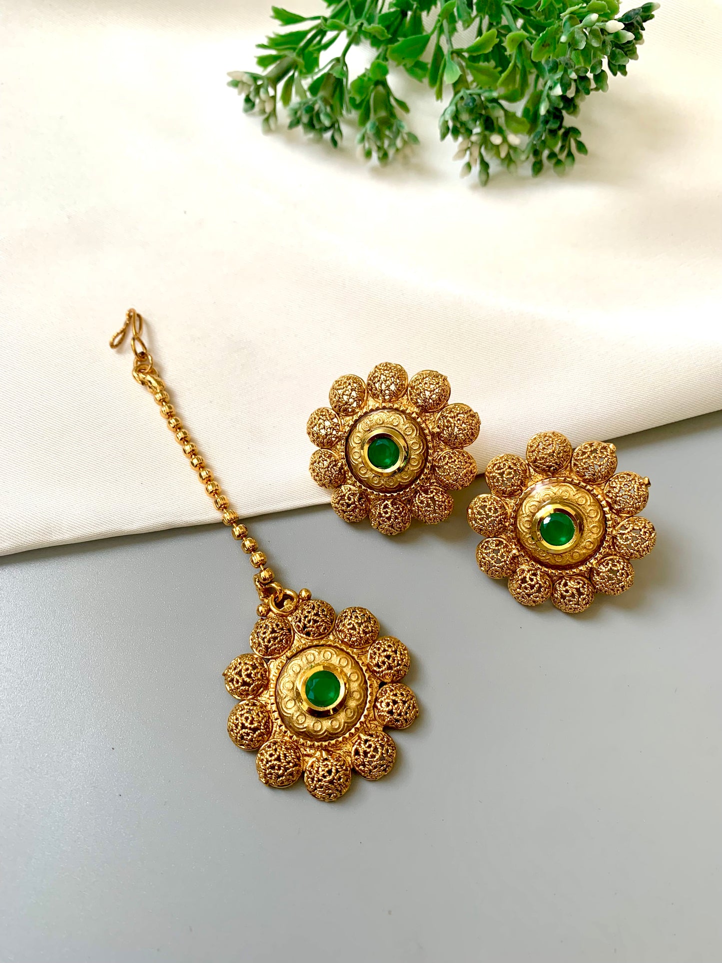 Daniya Studs Tikka Combo