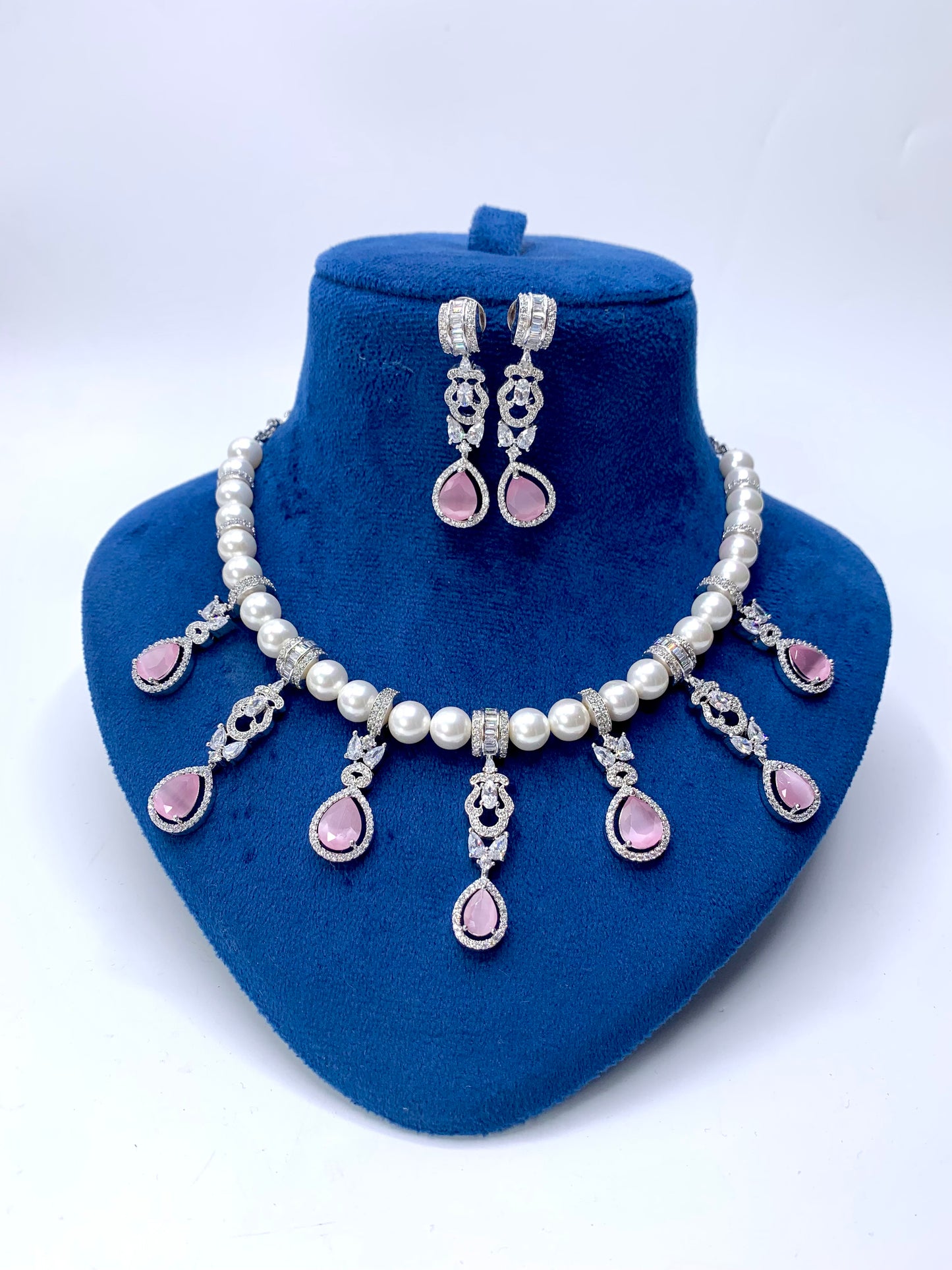 Naisha Necklace Set