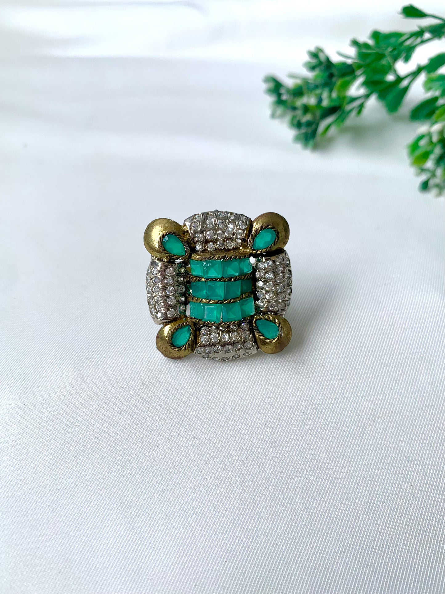 Handcrafted Victorian ring with semi-precious emerald stones and American diamonds in antique rhodium plating
