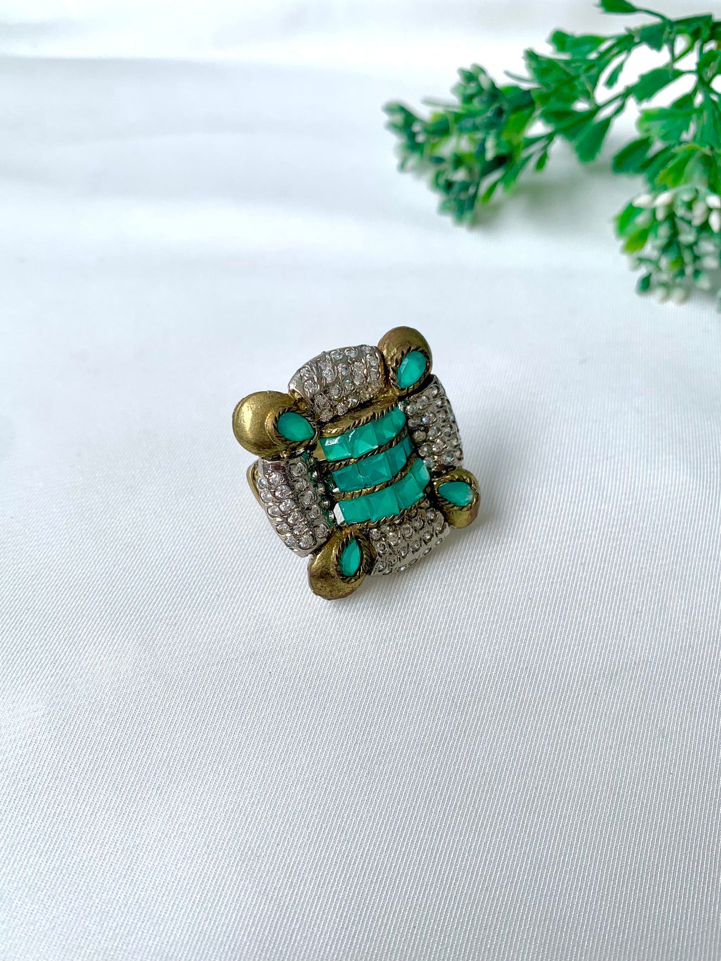 Handcrafted Victorian ring with semi-precious emerald stones and American diamonds in antique rhodium plating