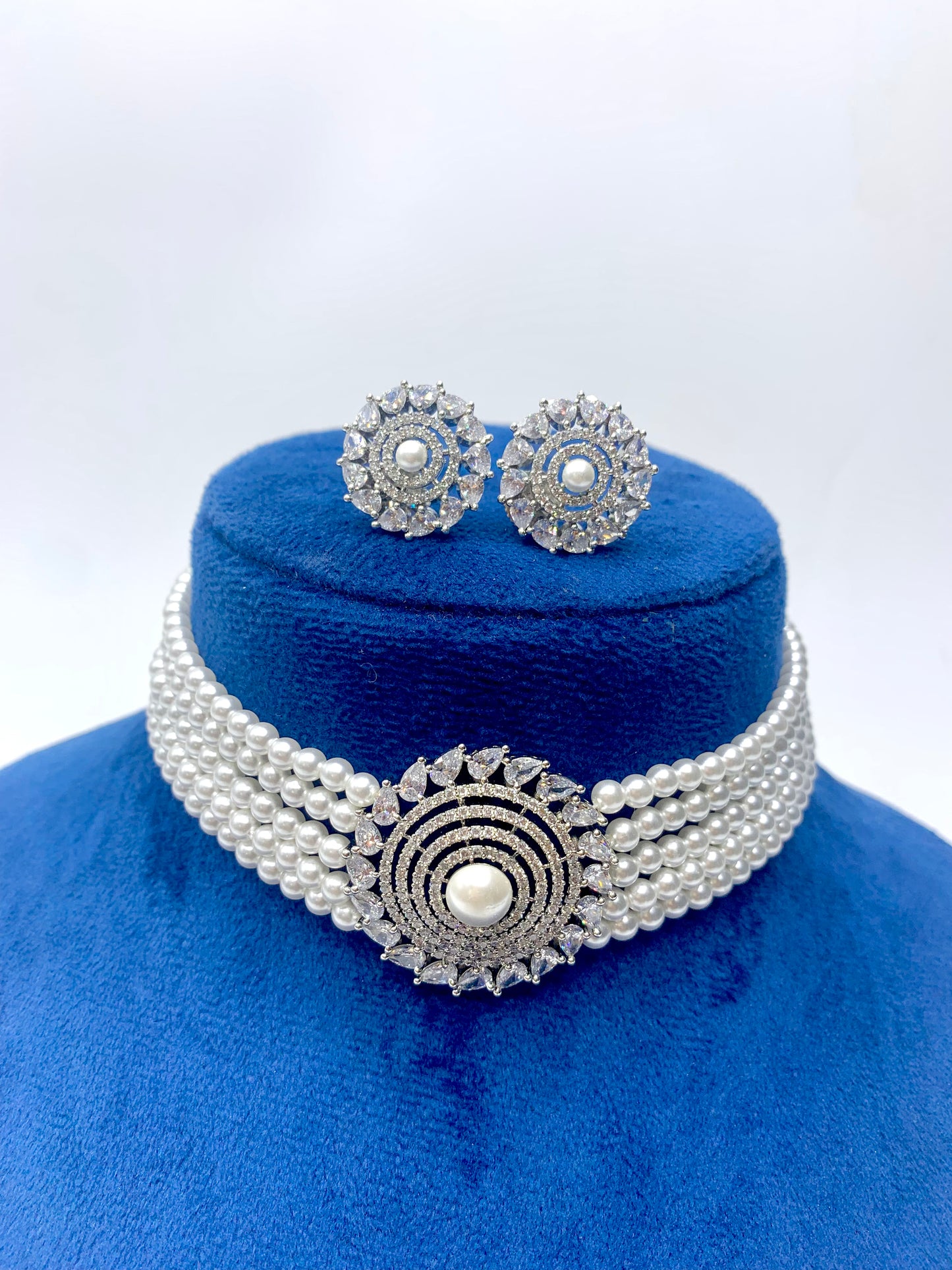 Abru Choker Set