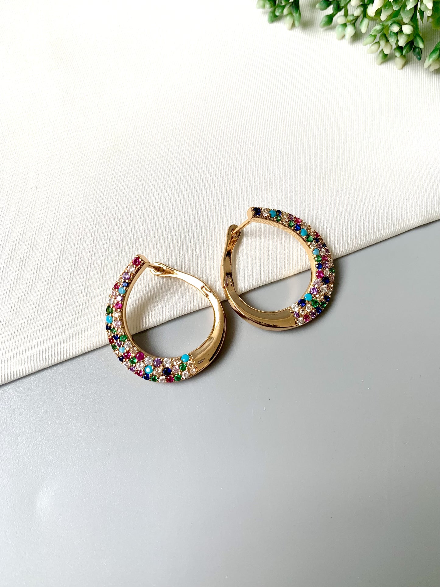 Lunara Hoops