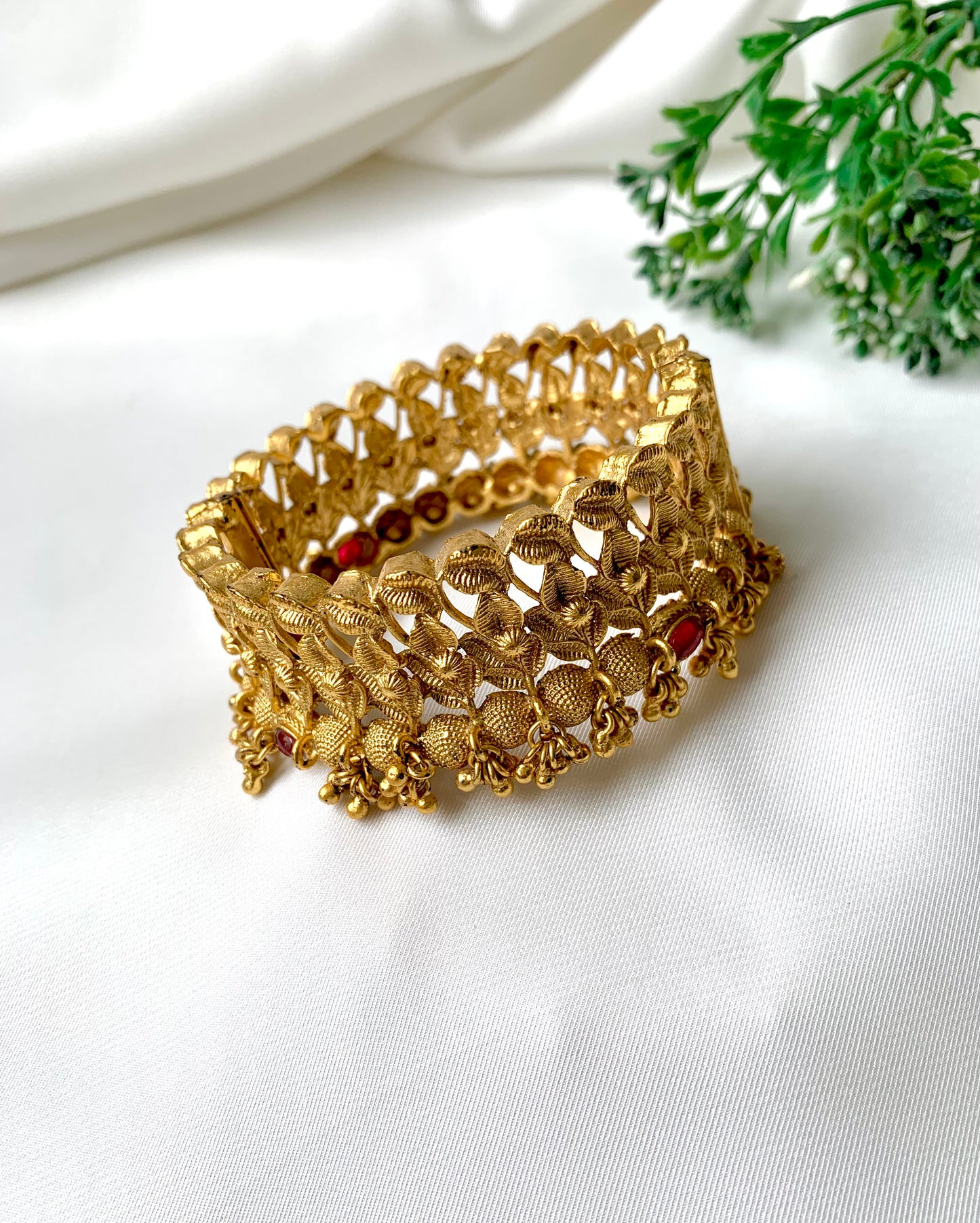 Handcrafted 22kt gold plated openable screw bangle with intricate floral detailing, fits sizes 2.6 and 2.8