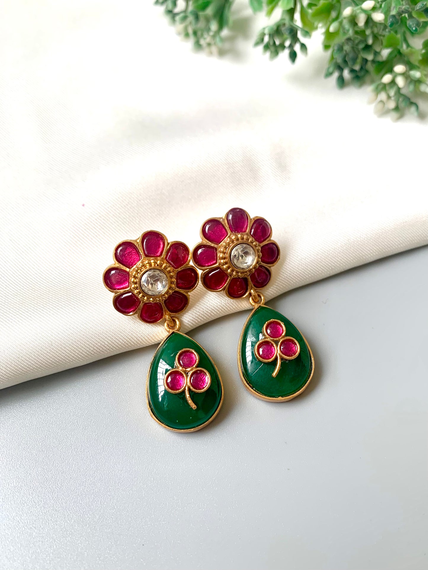 Quin Earrings in Victorian Gold with Emerald, Ruby and Polki Kundan – Zamal Jewels