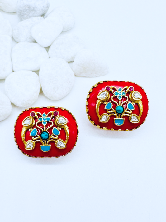 Salomi Studs