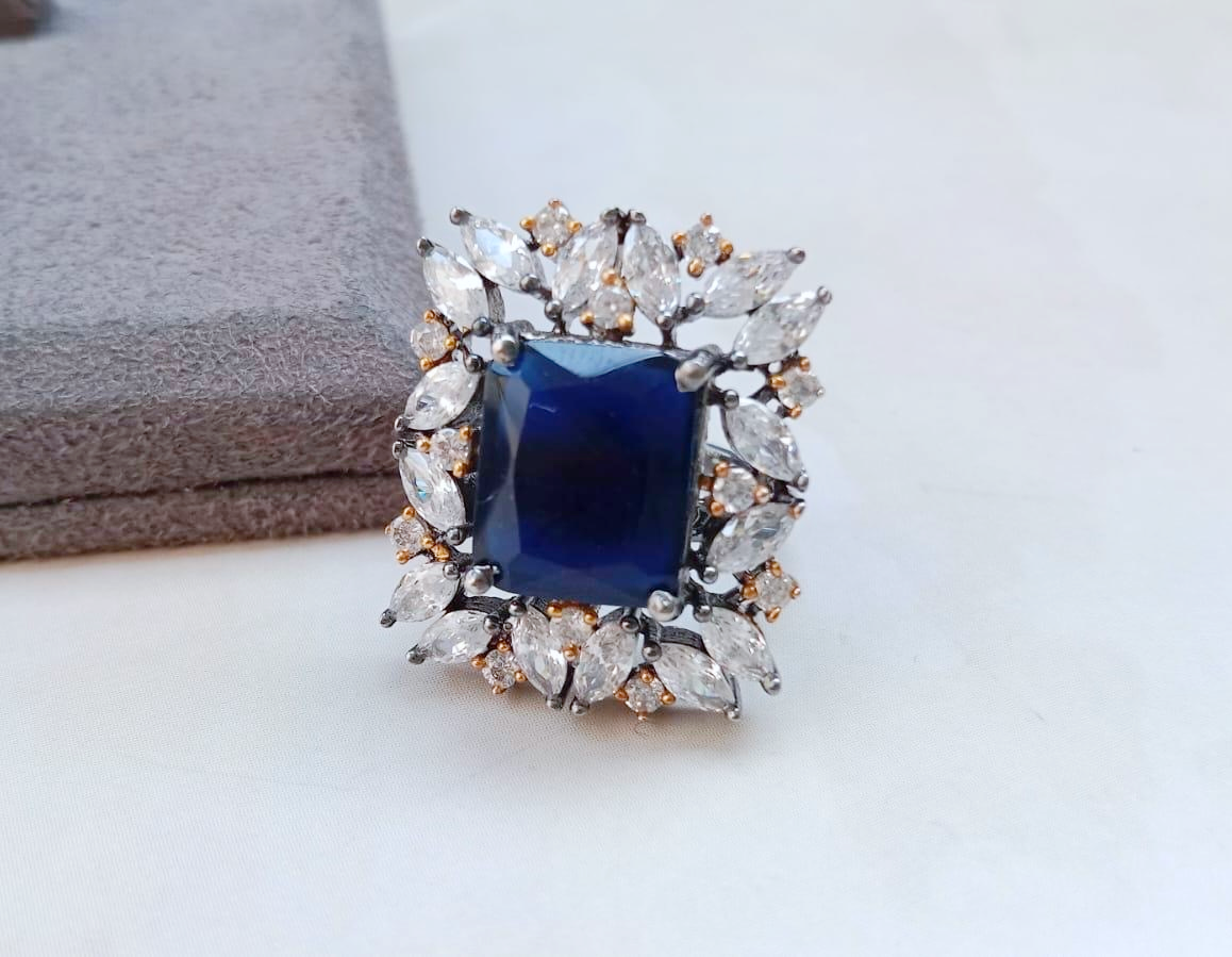 Helen Sapphire Ring