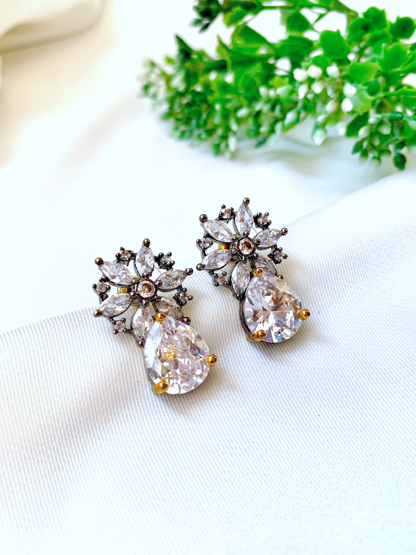 Nisha Earrings