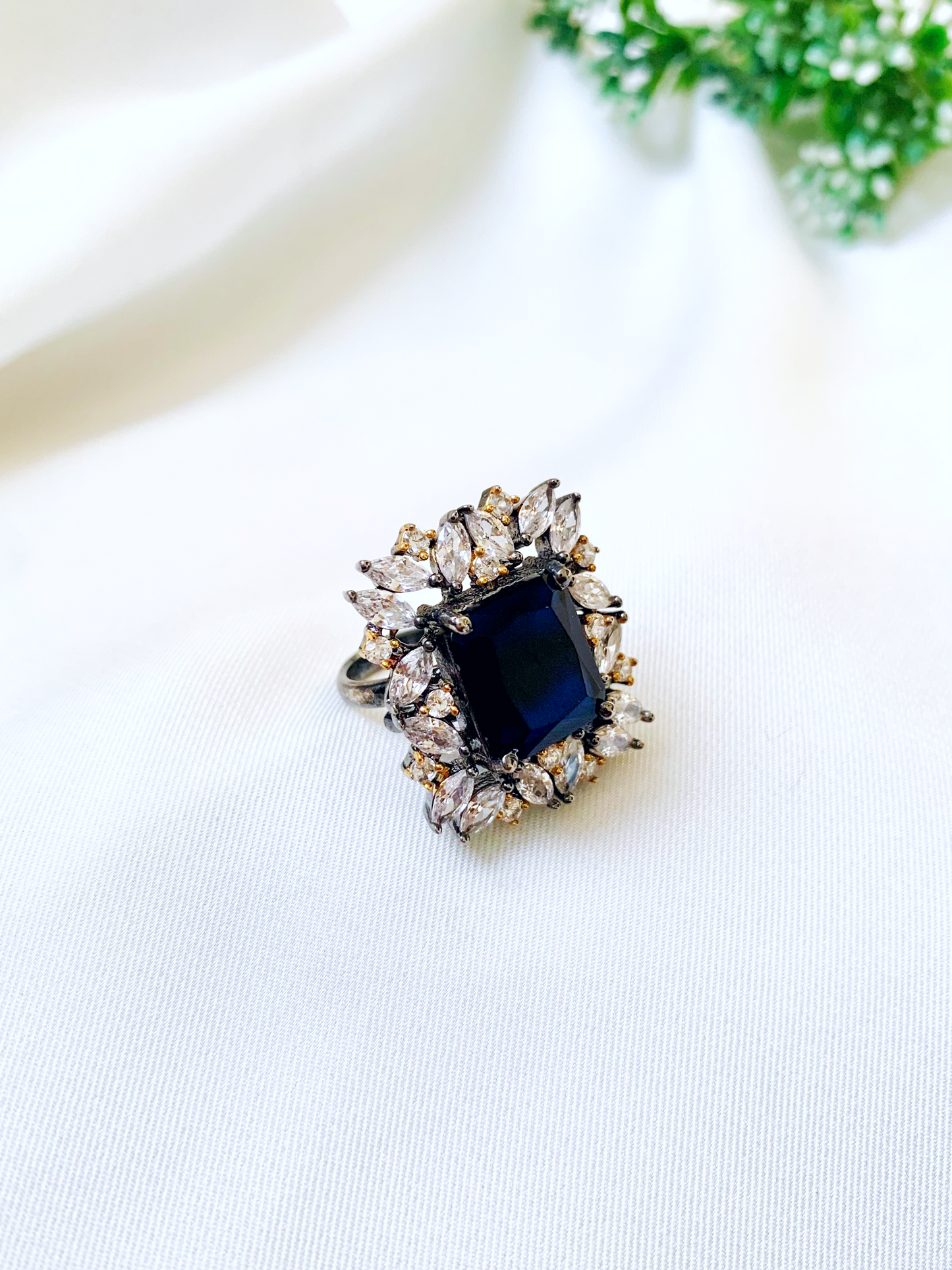 Helen Sapphire Ring