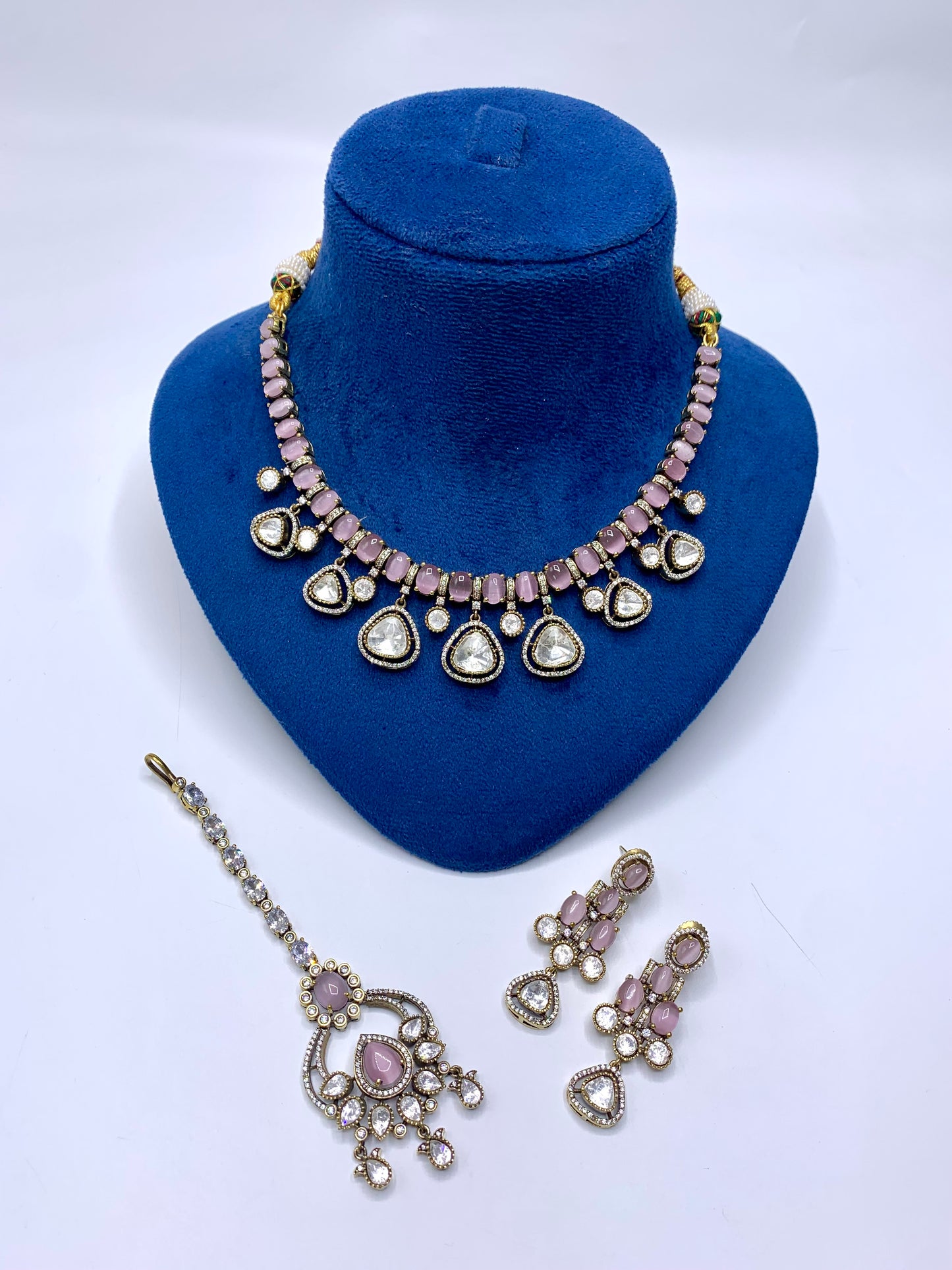 Rihya Necklace Set