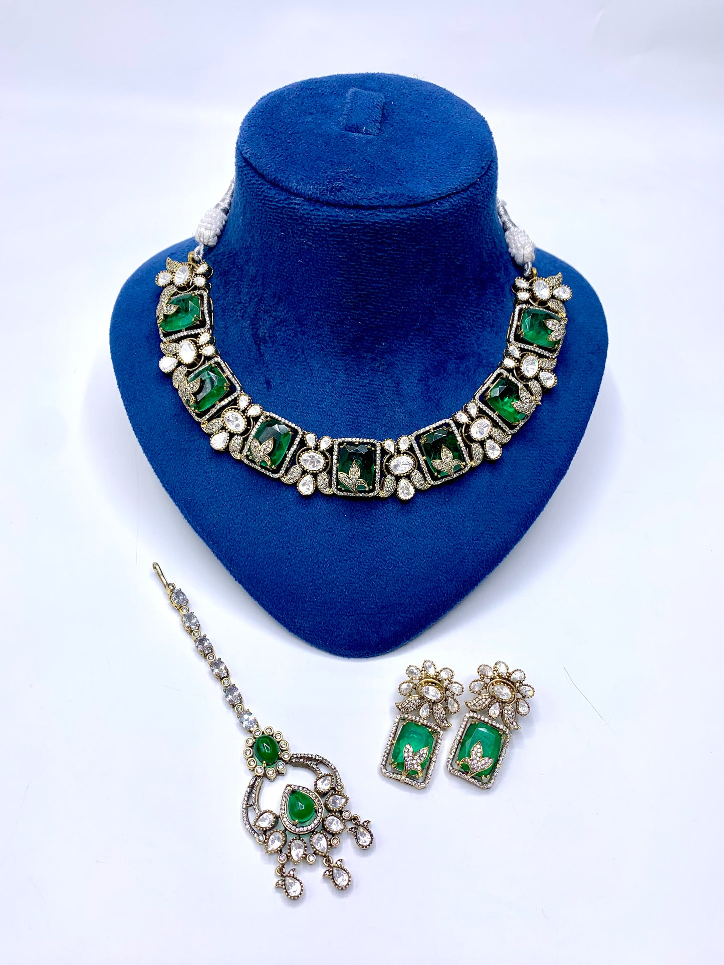 Ganga Necklace Set