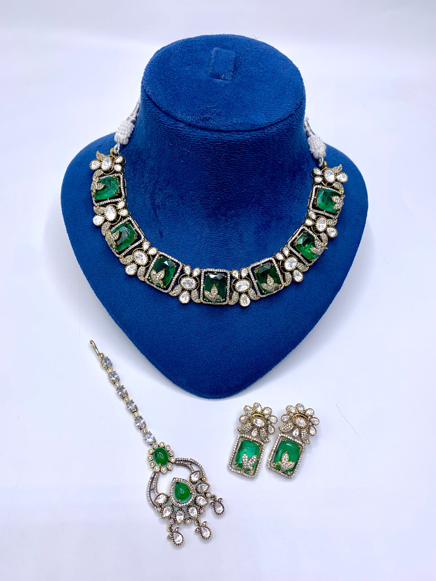 Ganga Necklace Set