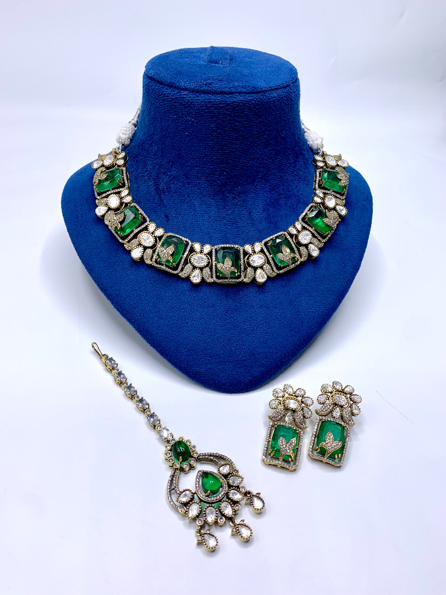 Ganga Necklace Set