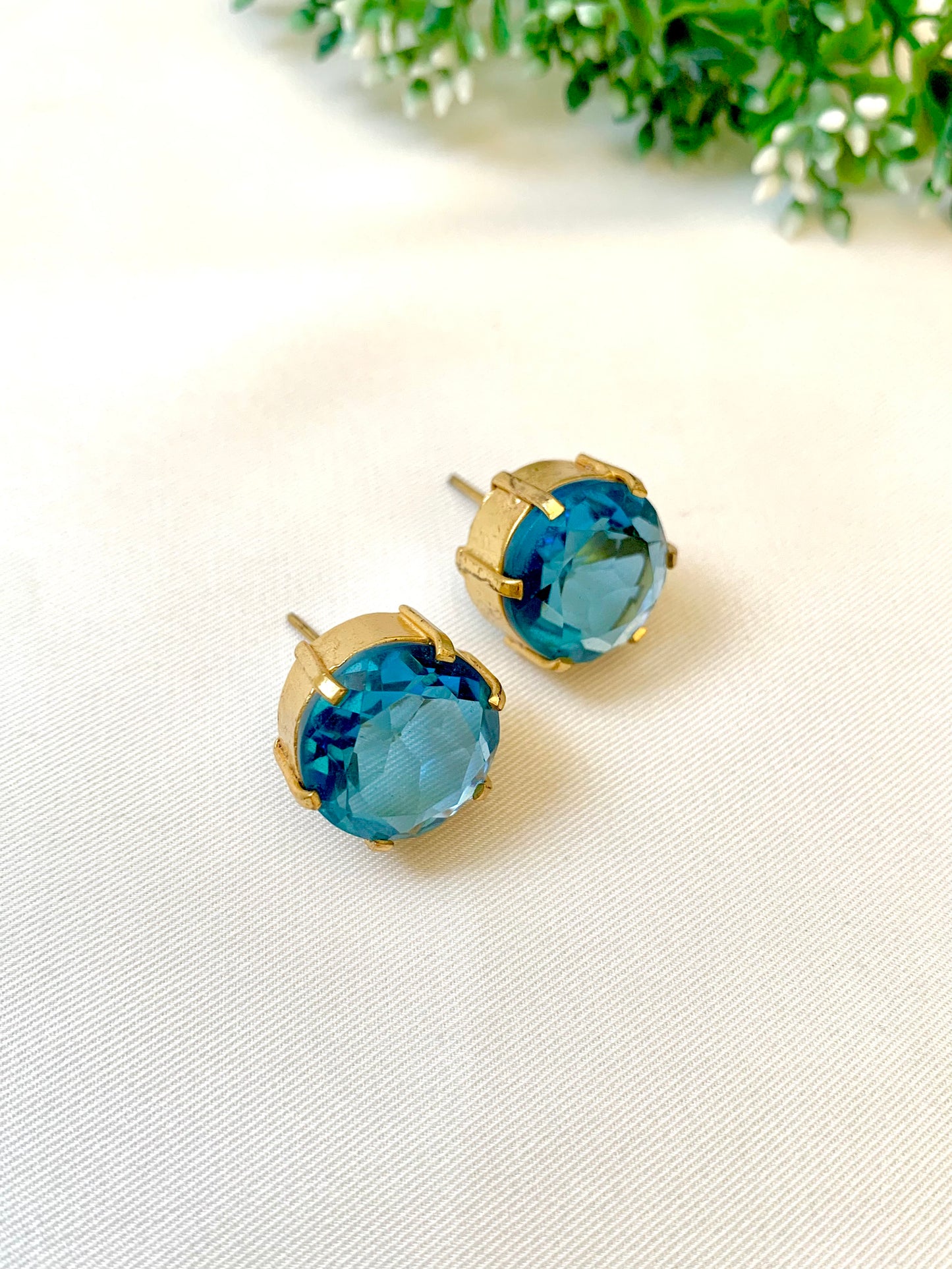 Raina Studs