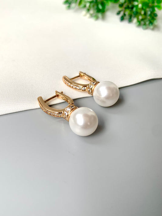 Elegant rose gold pearl drop earrings with American diamonds – Zamal Jewels