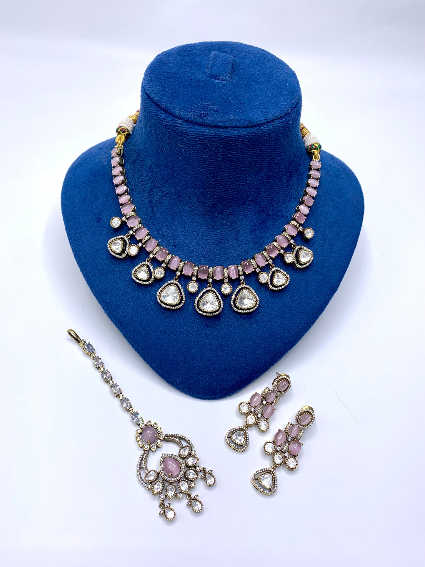 Rihya Necklace Set