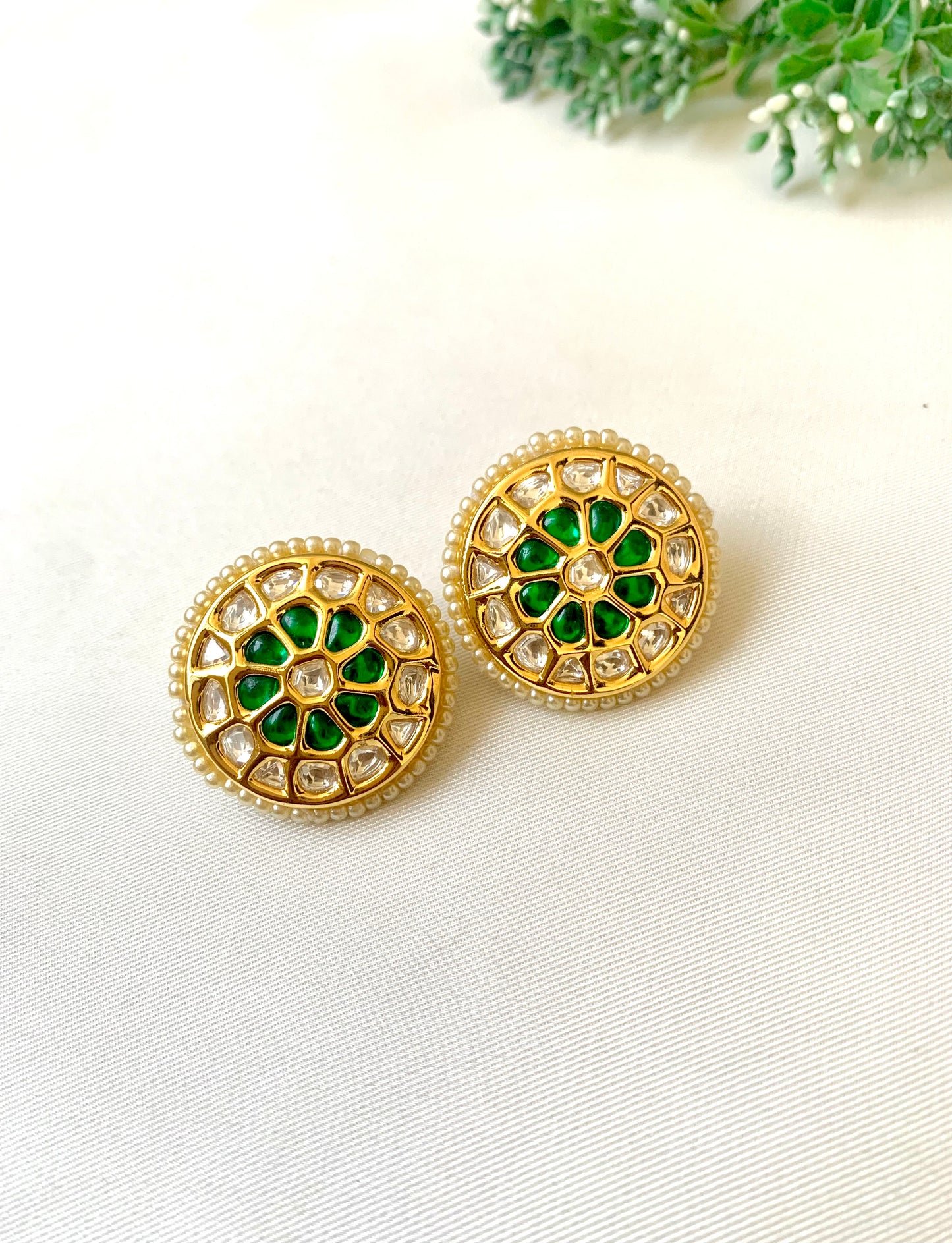 Janiya Studs
