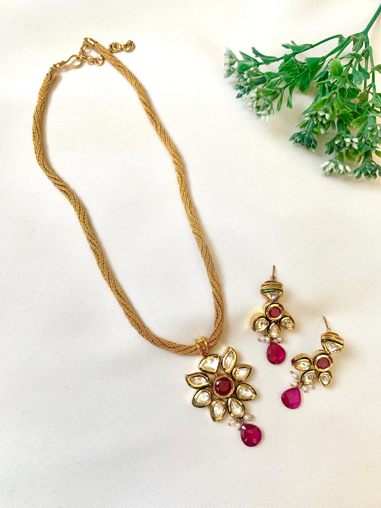 Tenneh Necklace Set