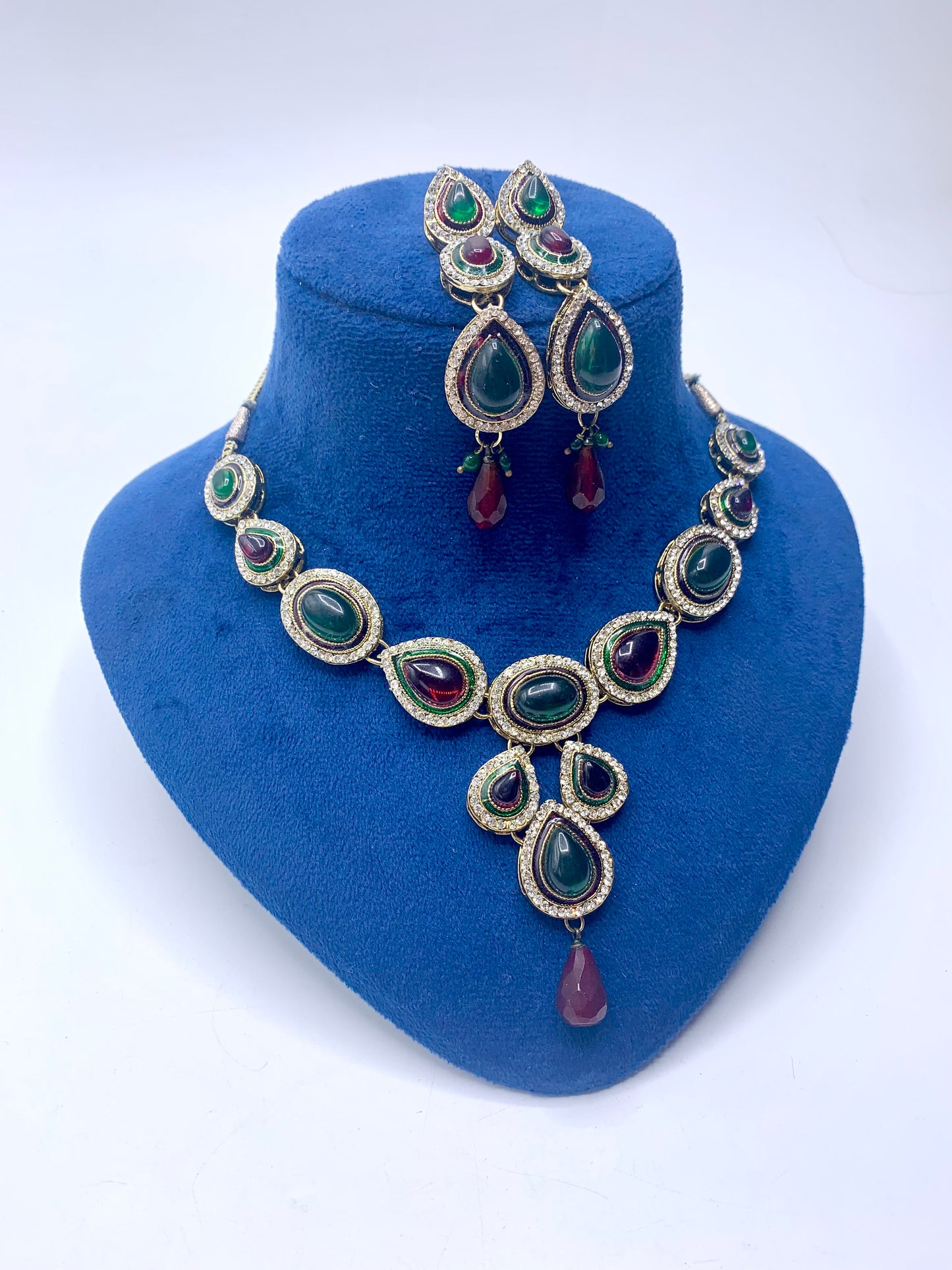 Alsi Necklace Set