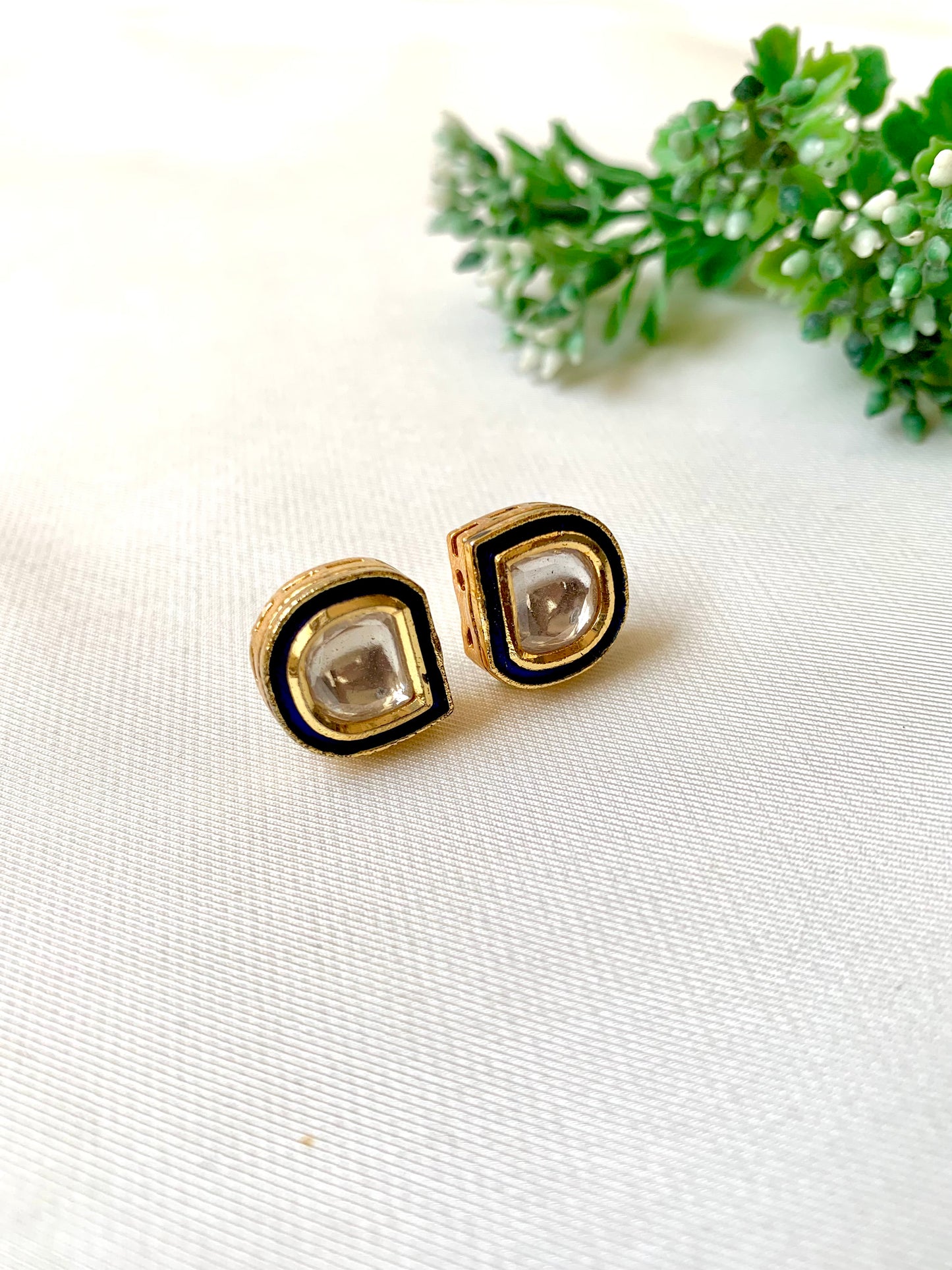 Viani Studs