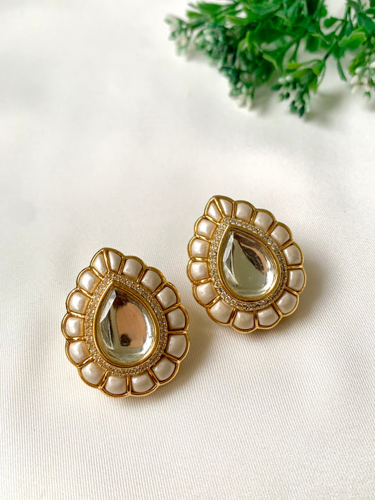 Damsa Studs