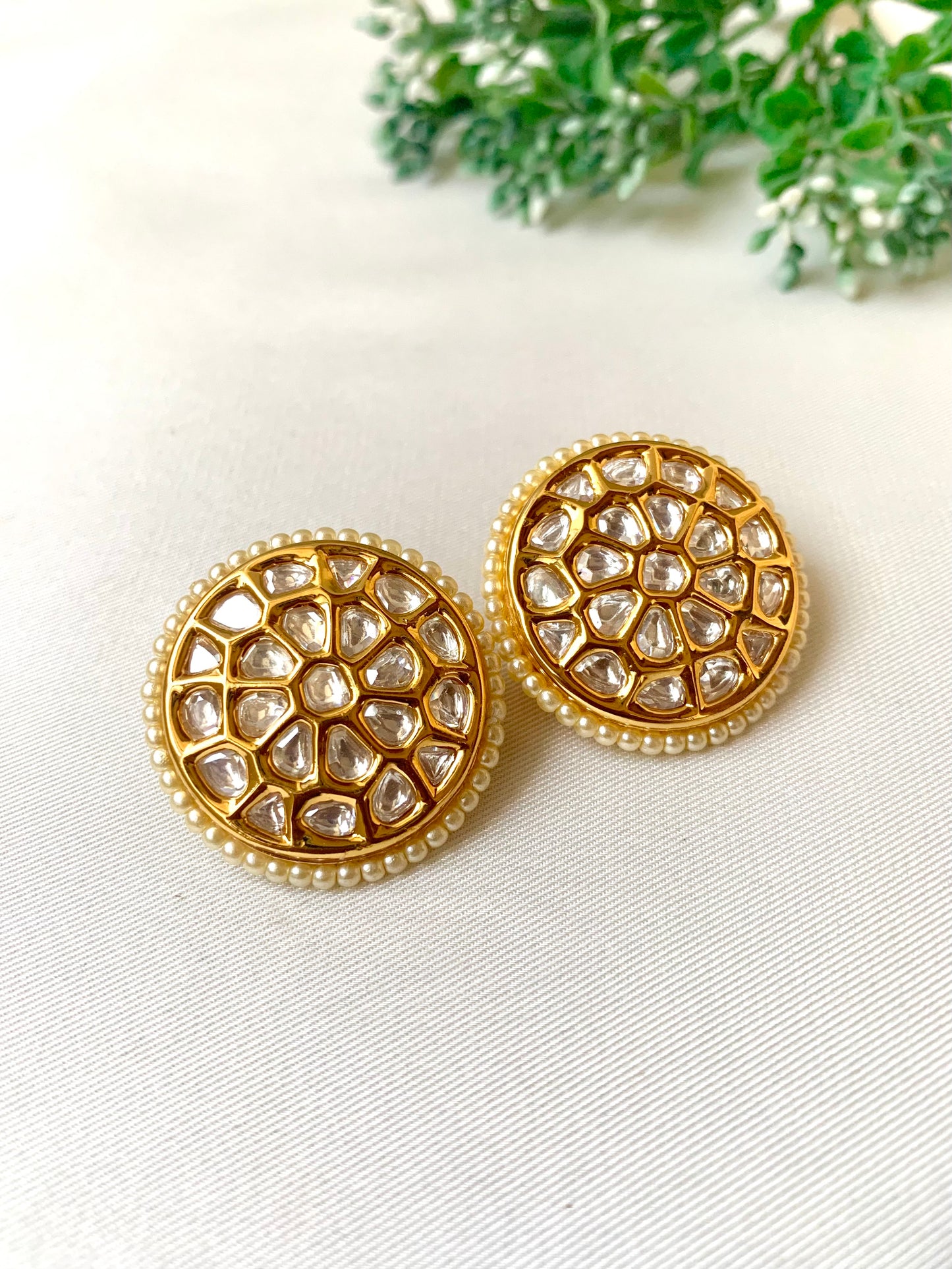 Janiya Studs