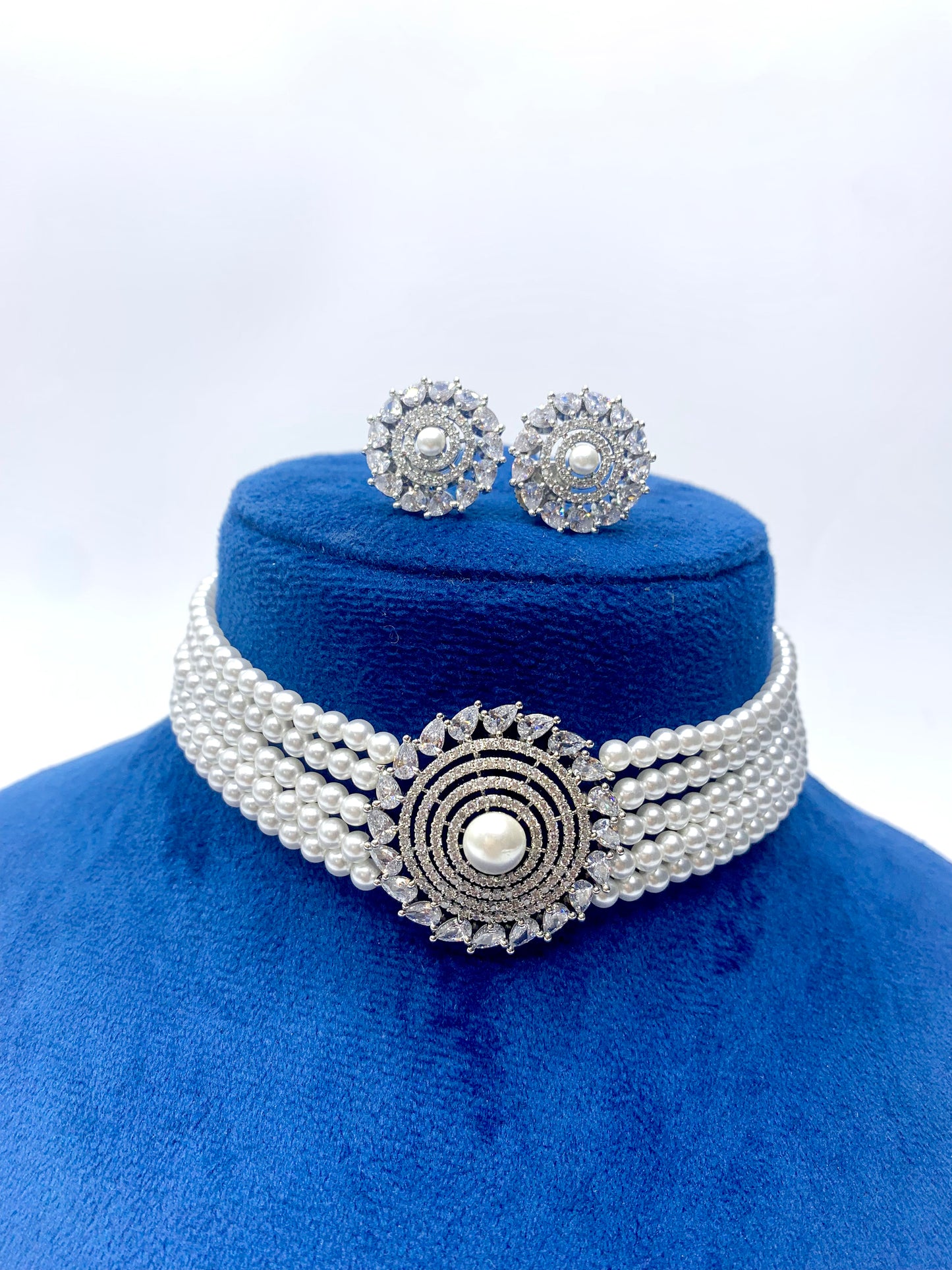 Abru Choker Set