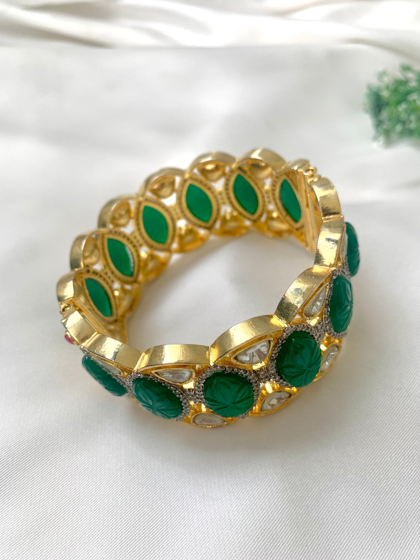 Elsie Emerald Bangle